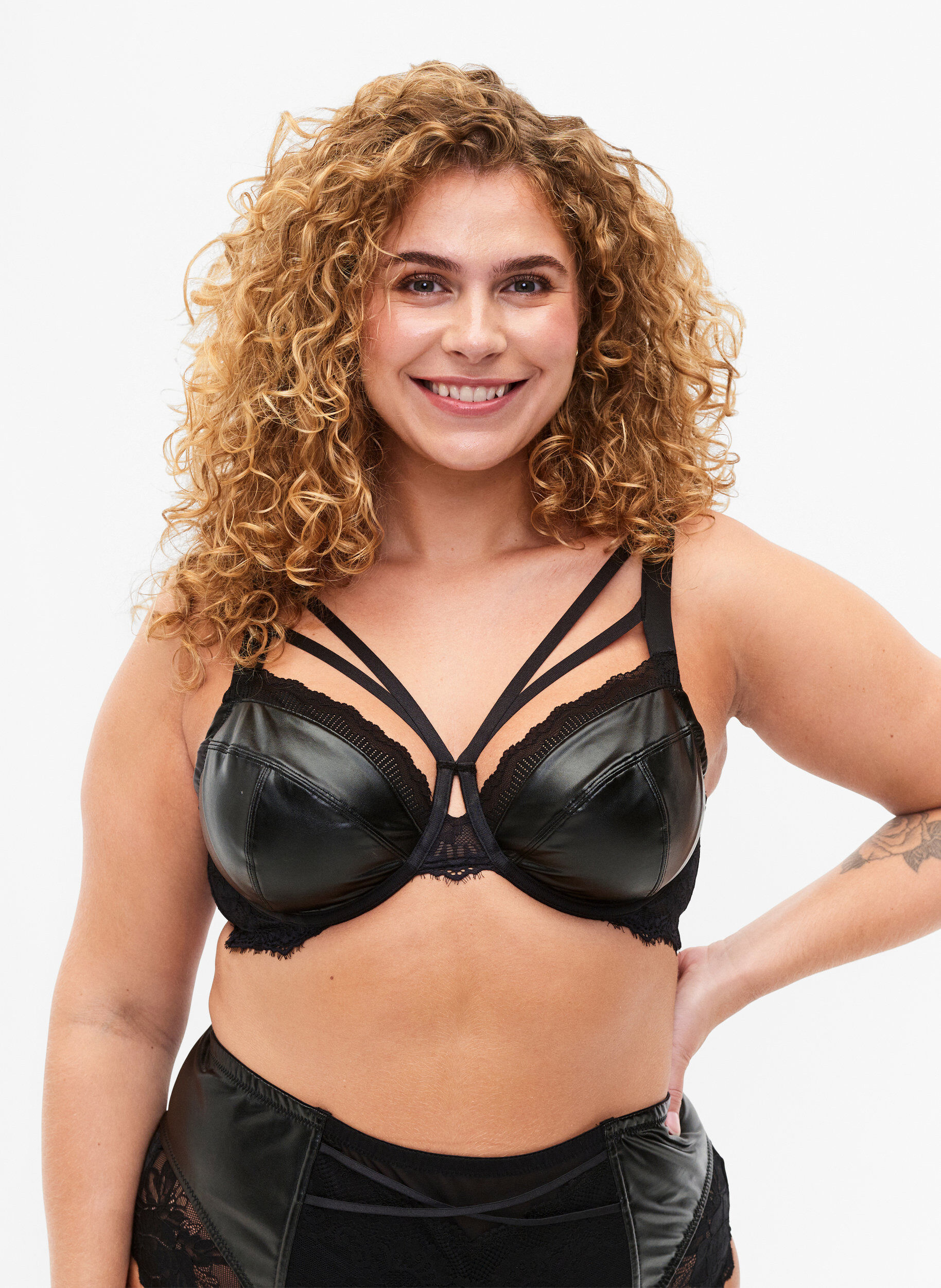 Zizzi Beschichteter B&uuml;gel-BH mit B&auml;nder, Black, Model image number 0