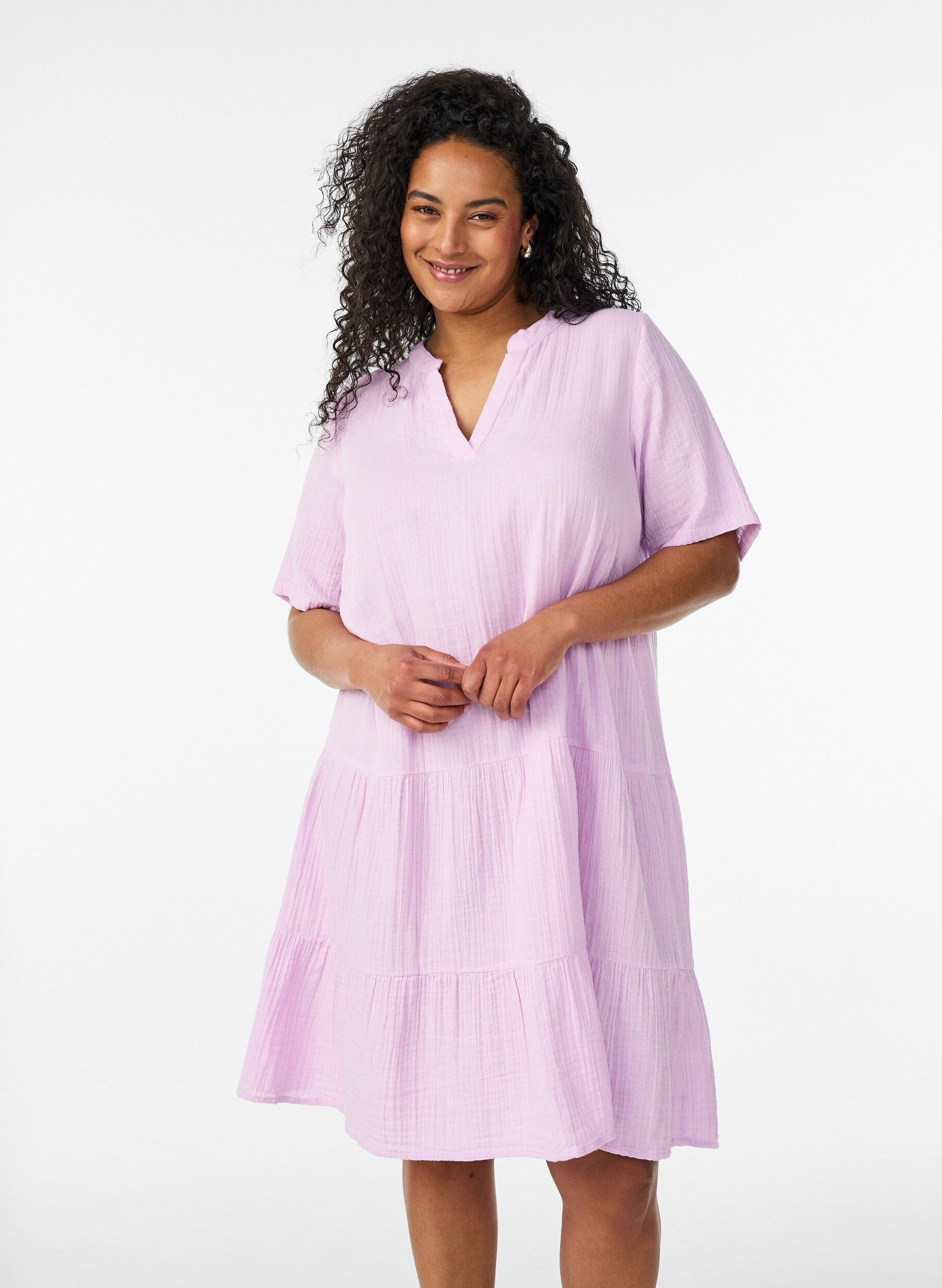 Robe courte &eacute;vas&eacute;e en mousseline de coton, Mauve, Model