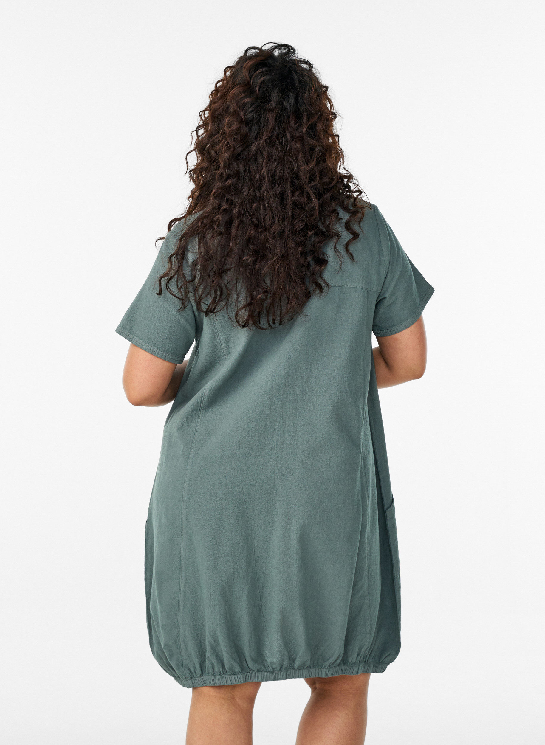Zizzi Baumwollkleid mit kurzen &Auml;rmeln, Gr&uuml;n, Model image number 2