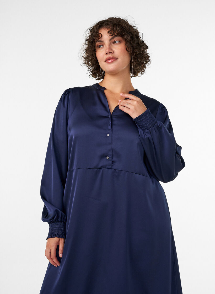 Robe en satin avec manches longues et col en V, Bleu, Model image number 2