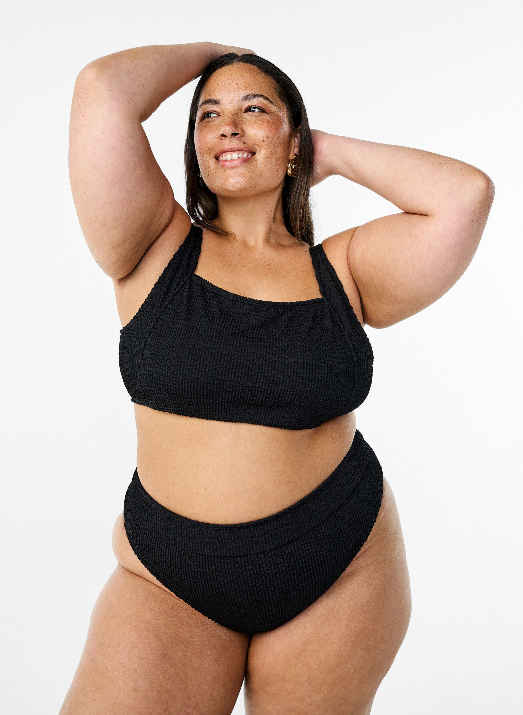 Zizzi Bas de bikini br&eacute;silien en cr&ecirc;pe, Noir, Model image number 0