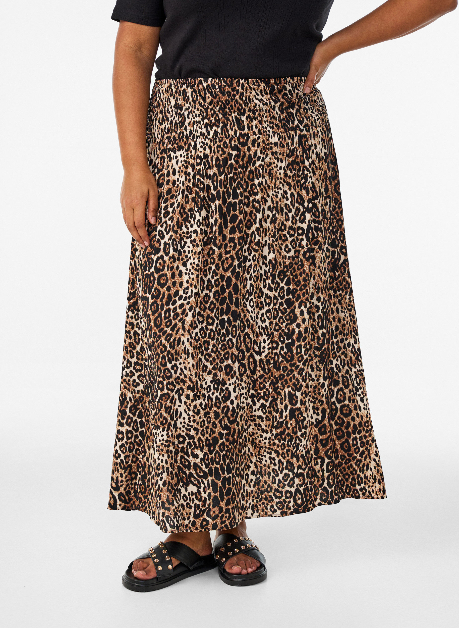 ZizziJupe longue en viscose avec smocks, Marron, Model image number 2