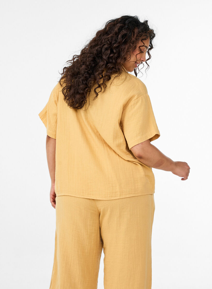 Blouse en mousseline de coton &agrave; manches courtes, Jaune clair, Model image number 2
