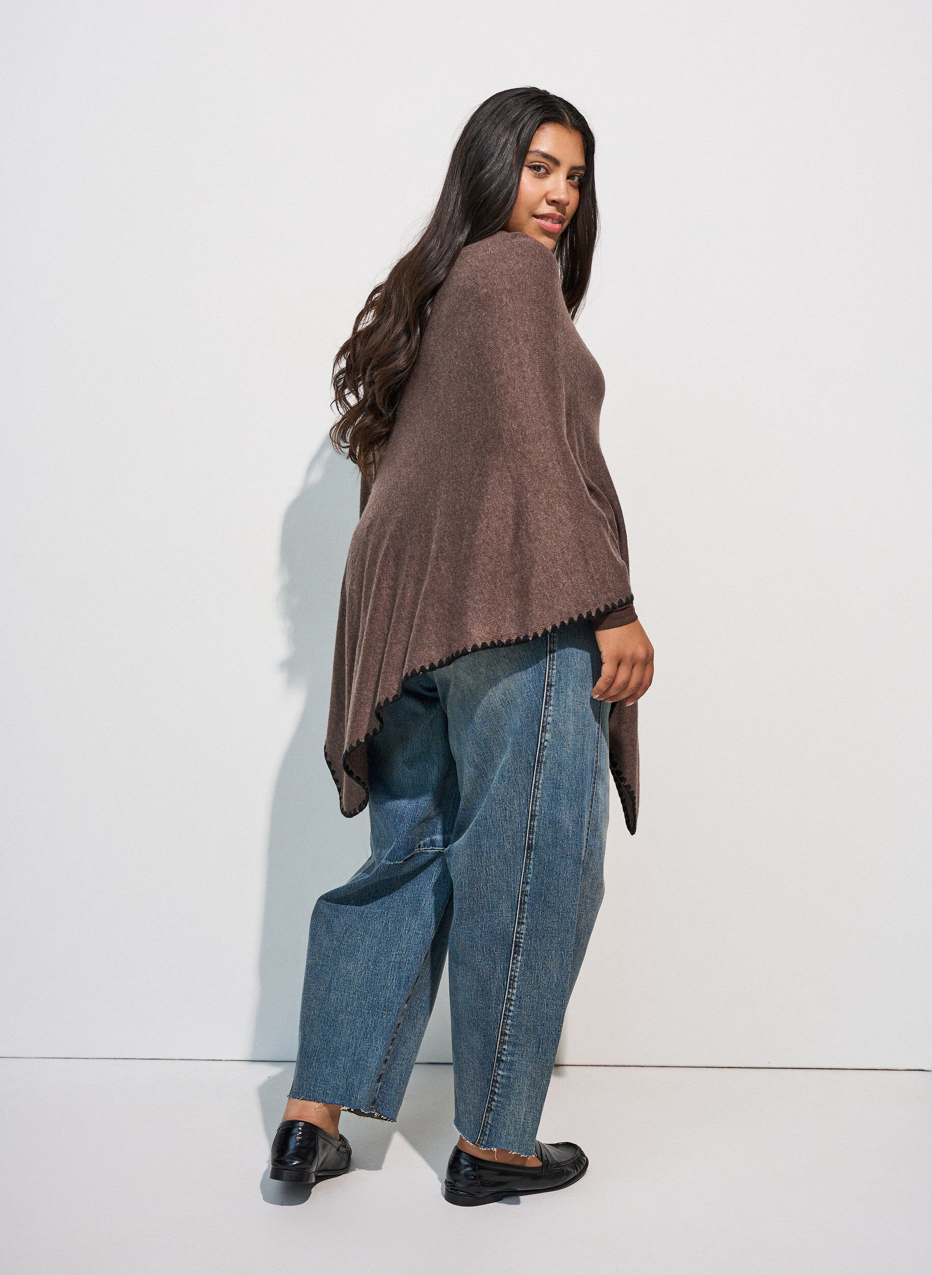 ZizziFeinstrickponcho, Braun, Model image number 2