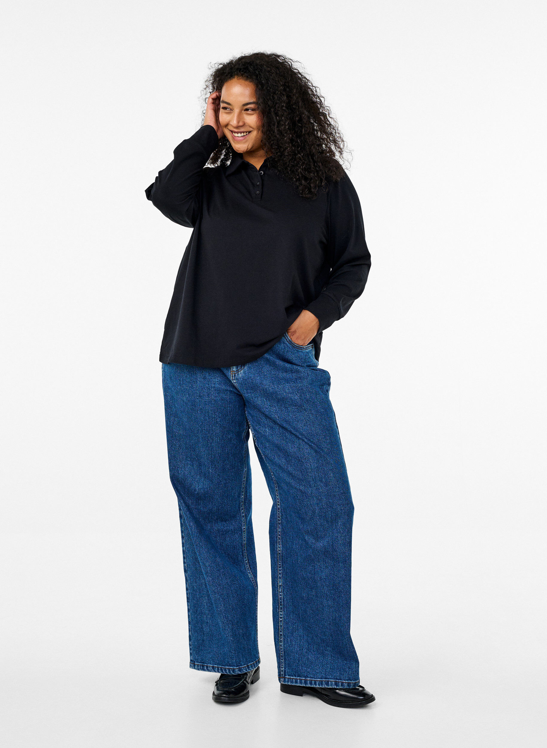 Zizzi Polo &agrave; manches longues avec rayures, Noir, Model image number 1