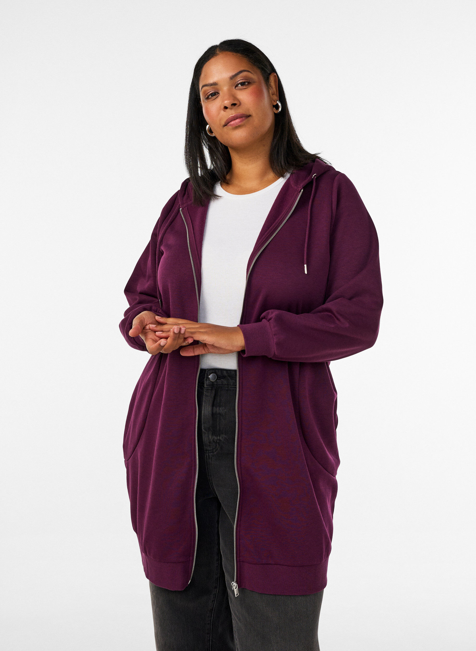 Sweat &agrave; capuche long avec zip et poches, Violet, Model
