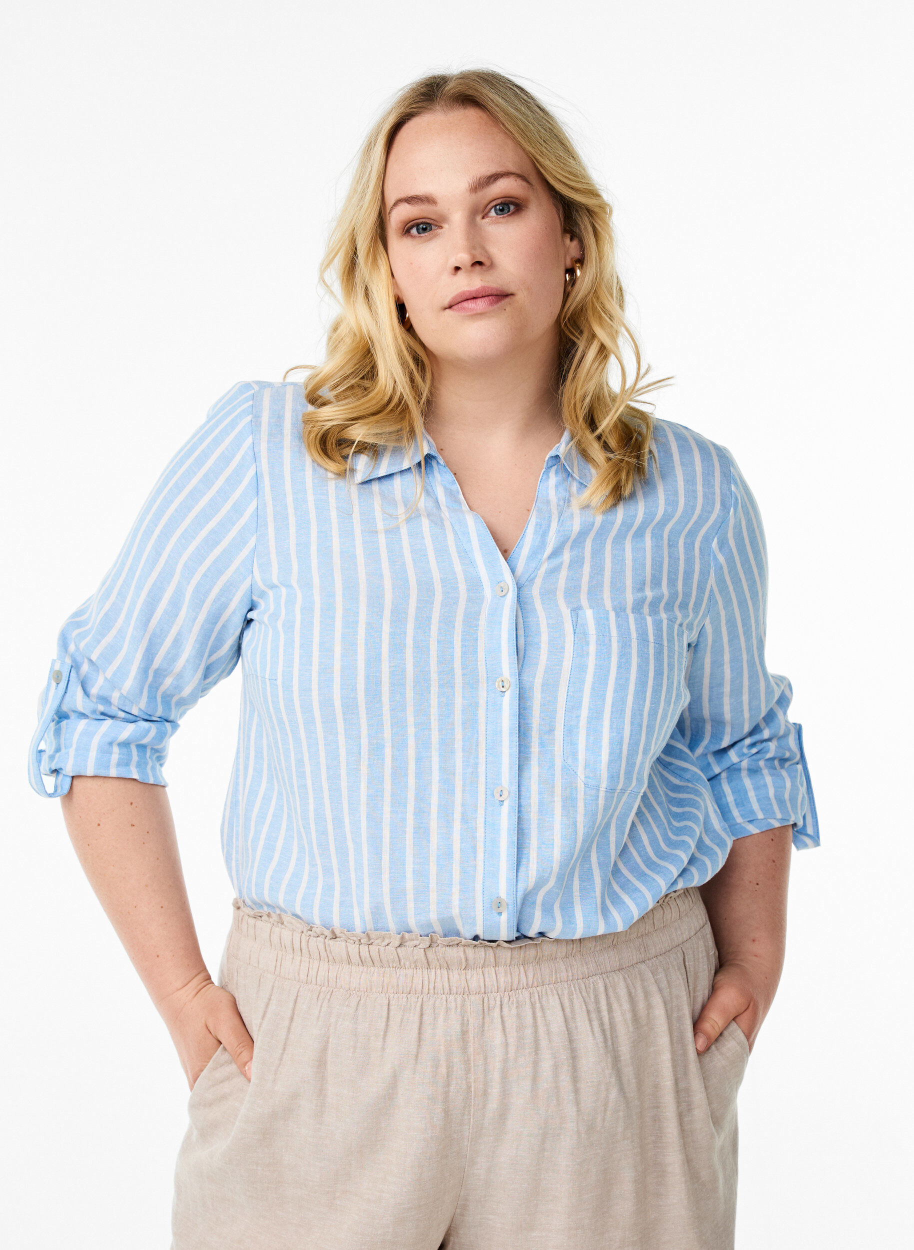 ZizziBluse aus Leinen und Viskose mit 3/4-&Auml;rmeln, Blau, Model image number 0