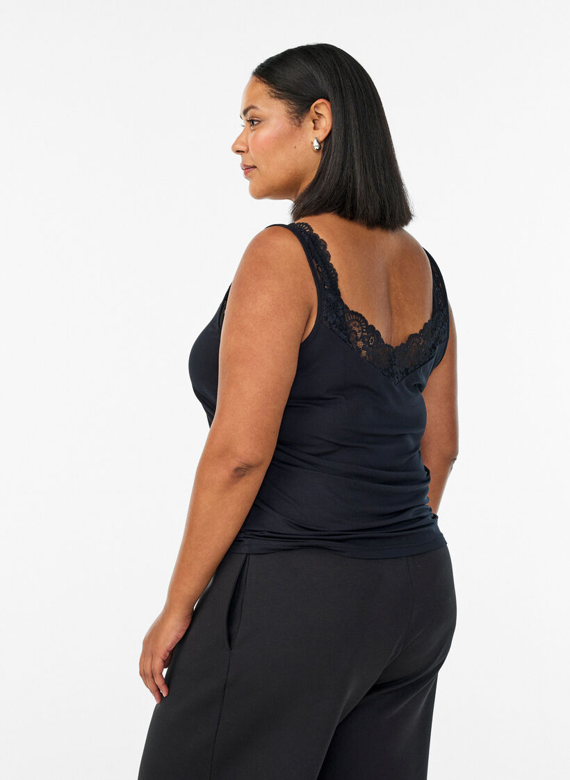 Top aus Viskose mit Spitze, Schwarz, Model image number 2