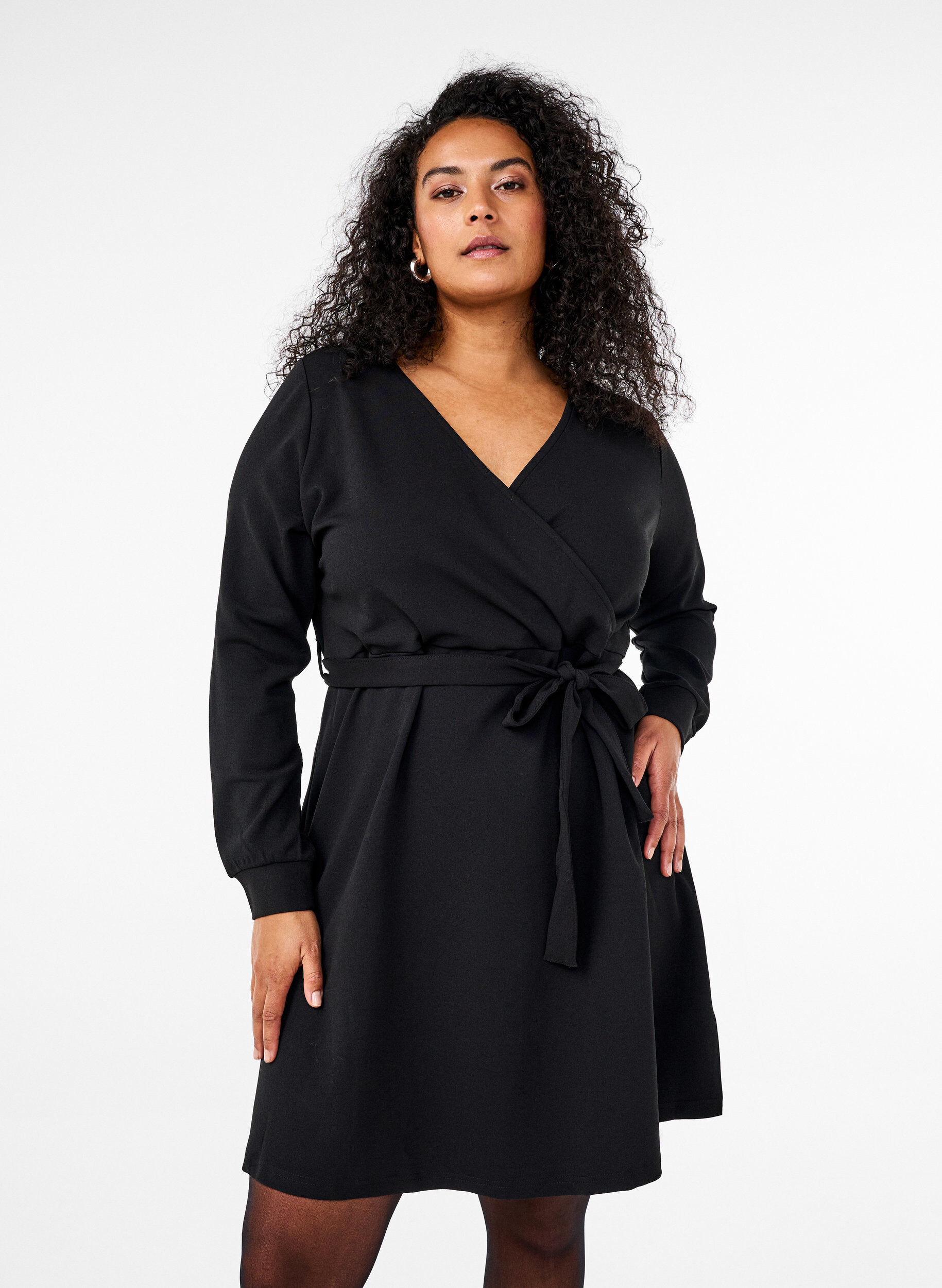 Zizzi Wickelkleid mit Bindeb&auml;ndern, Black, Model image number 0