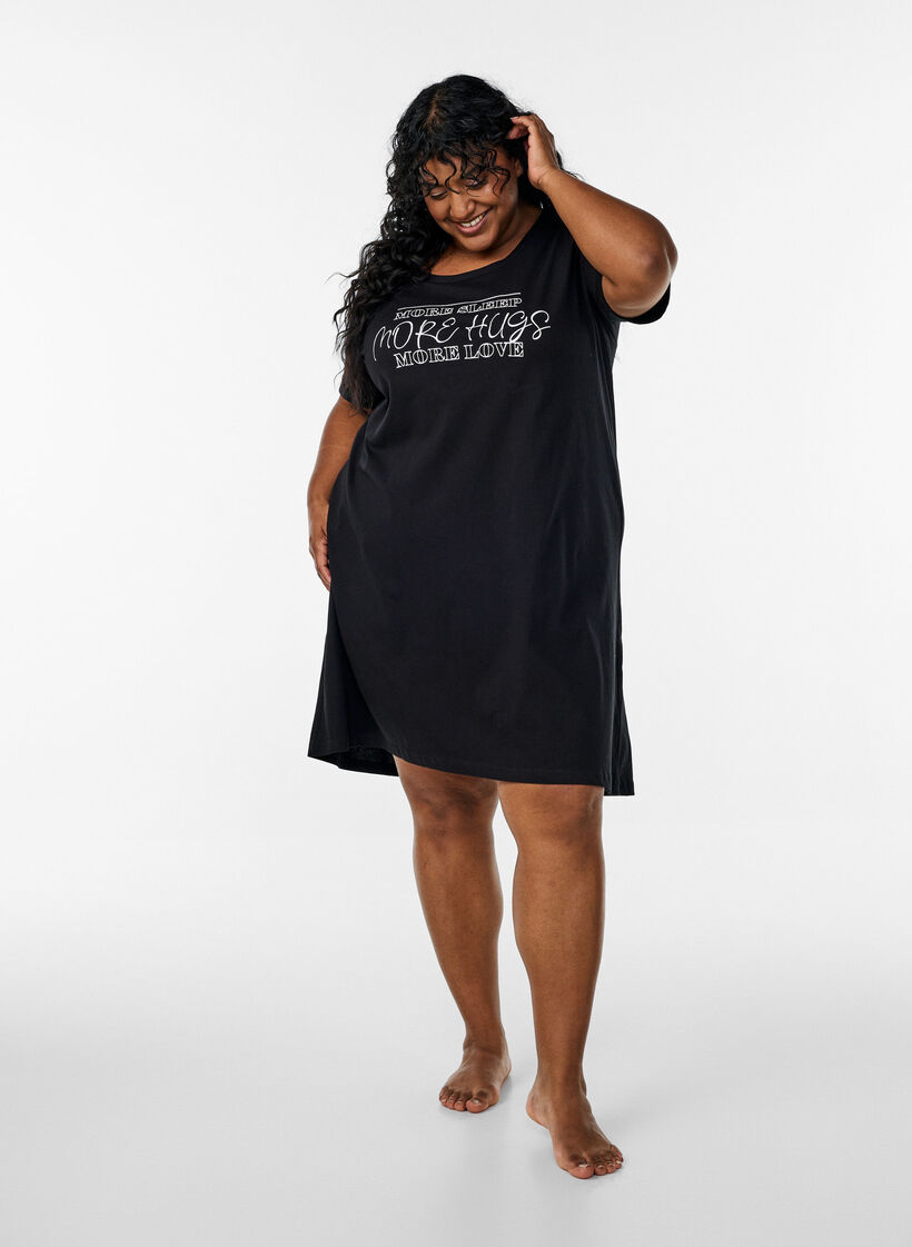Chemise de nuit en coton biologique et &agrave; col en V, , Model image number 1