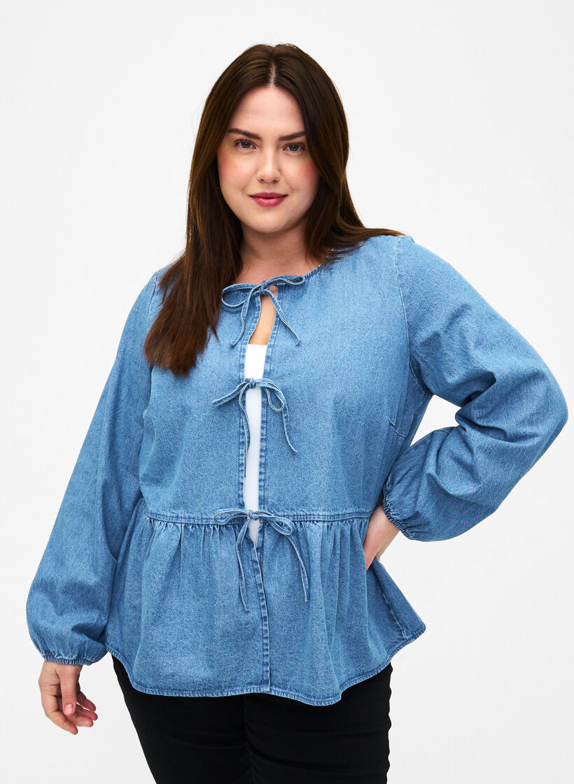 Bluse aus Denim mit Schößchen und Bindeverschluss, Light Blue Denim, Model image number 0