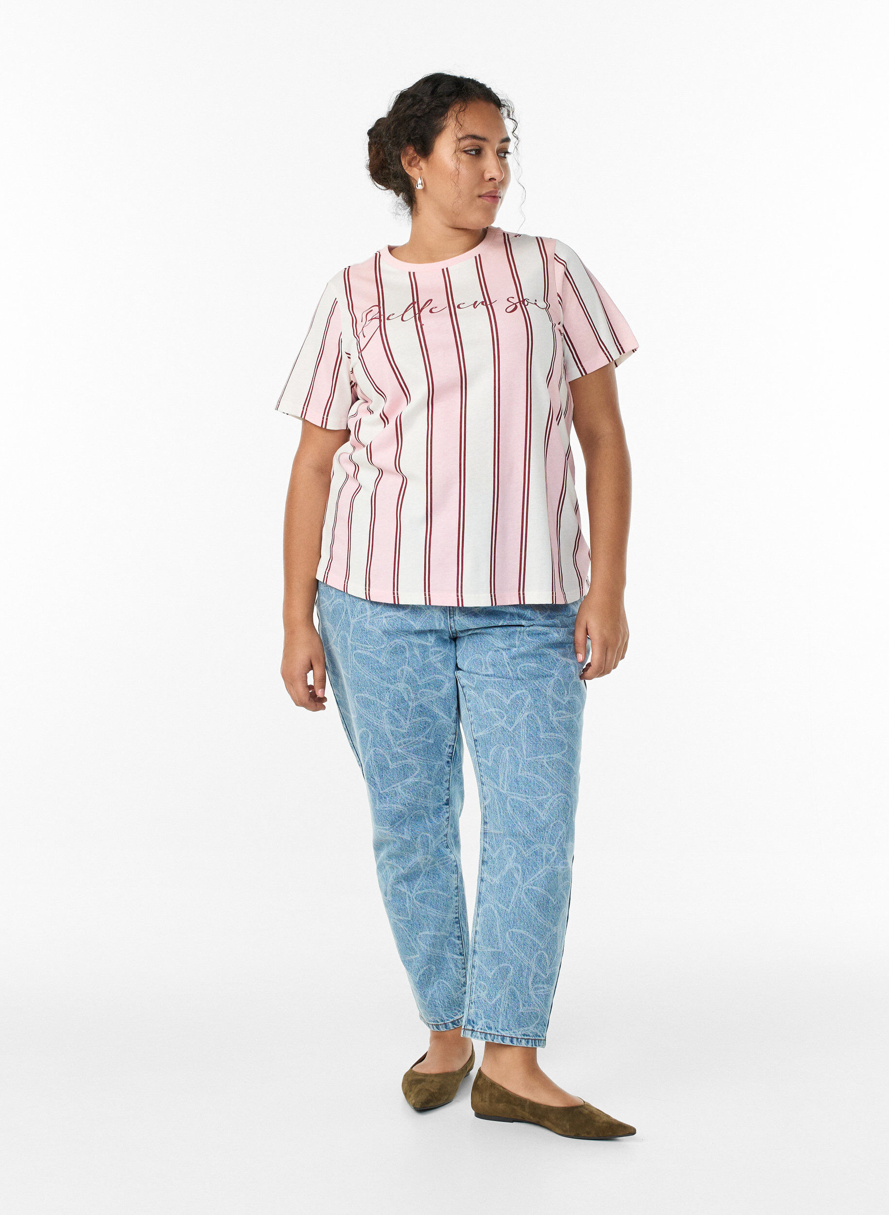 Zizzi T-shirt &agrave; rayures avec imprim&eacute; texte, Rose, Model image number 1