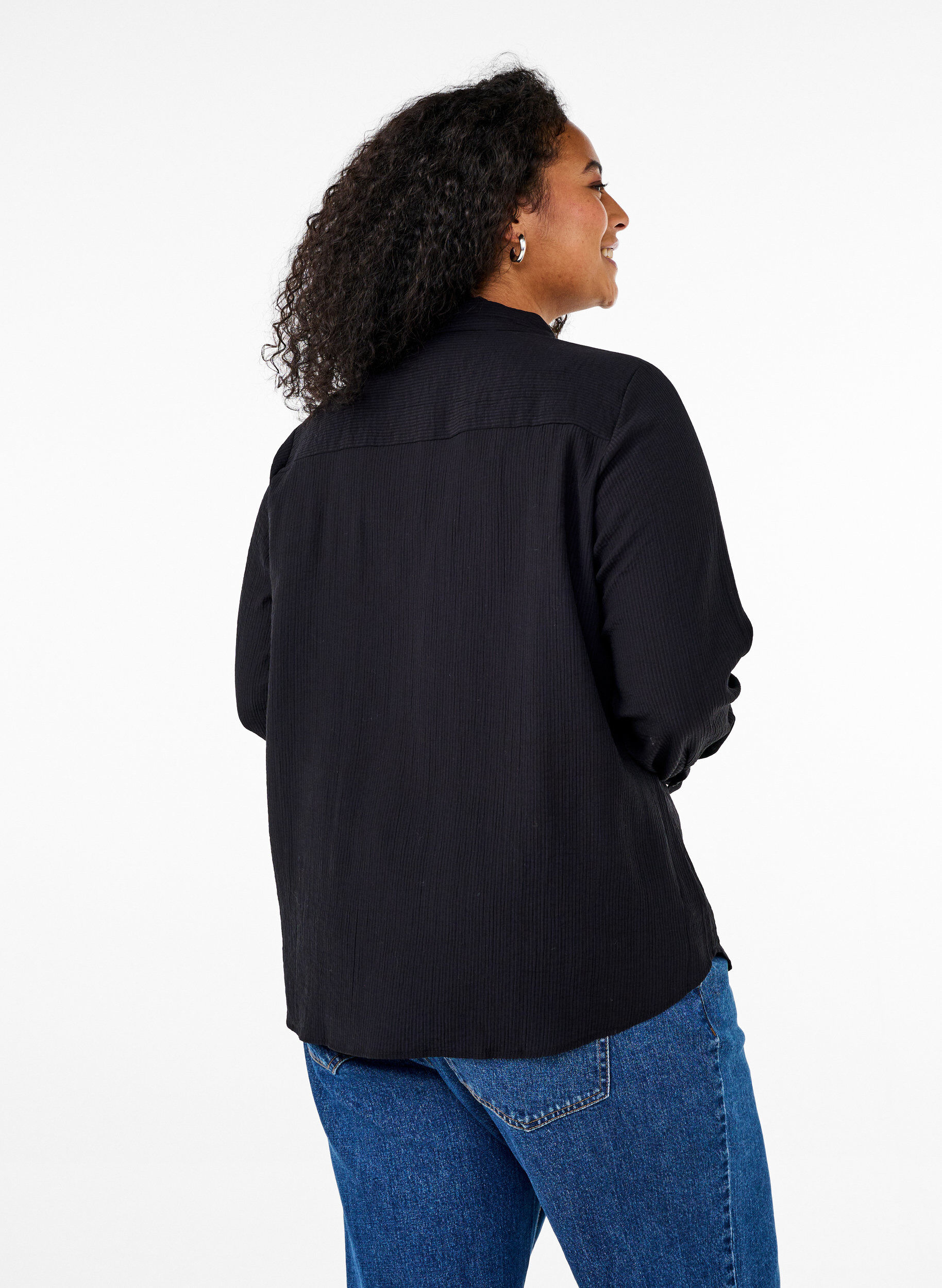 Zizzi Bluse mit gestreiftem Muster, Schwarz, Model image number 2