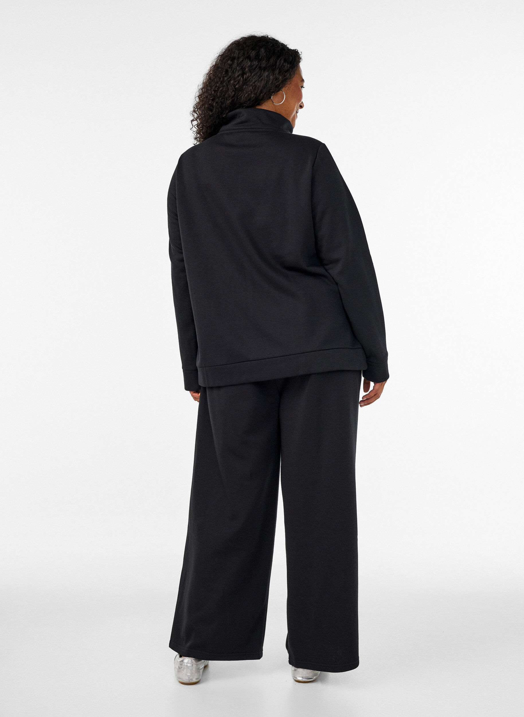 ZizziPantalon de jogging taille haute avec coupe ample, Noir, Model image number 1