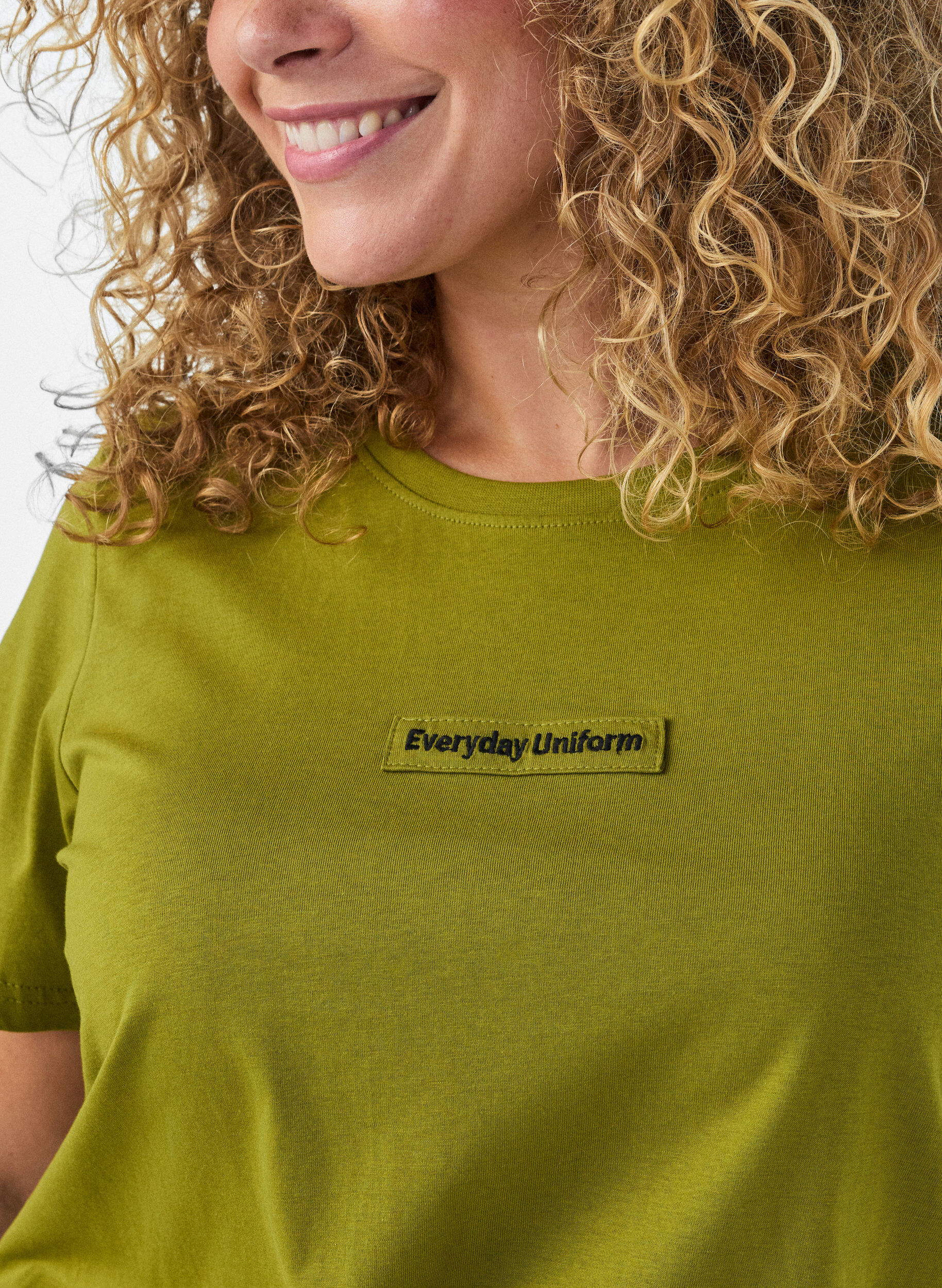 ZizziT-Shirt aus Baumwolle mit Text-Badge, Gr&uuml;n, Model image number 3