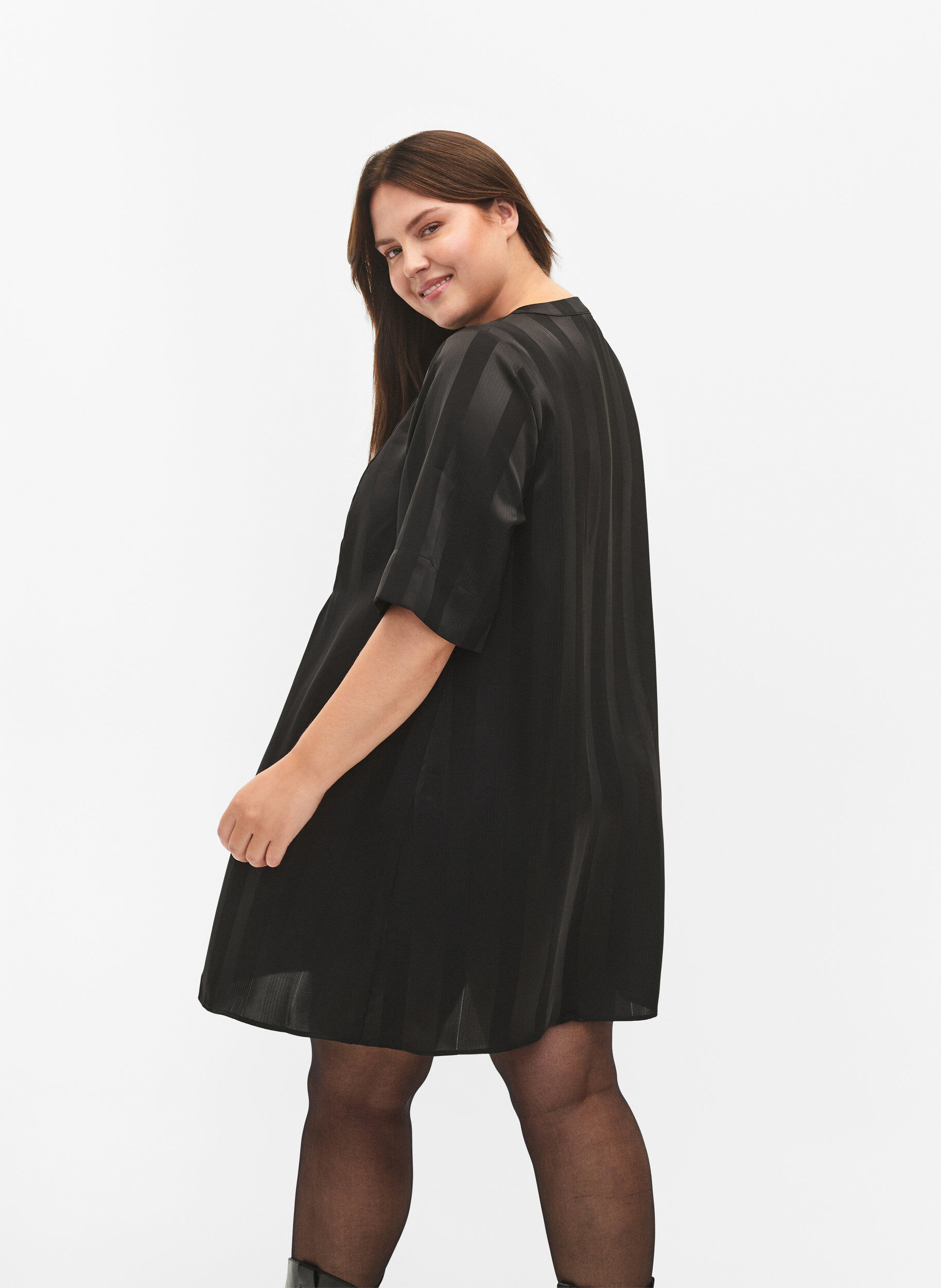 Zizzi A-Linien-Kleid mit Streifen und 1/2-&Auml;rmeln, Black, Model image number 1