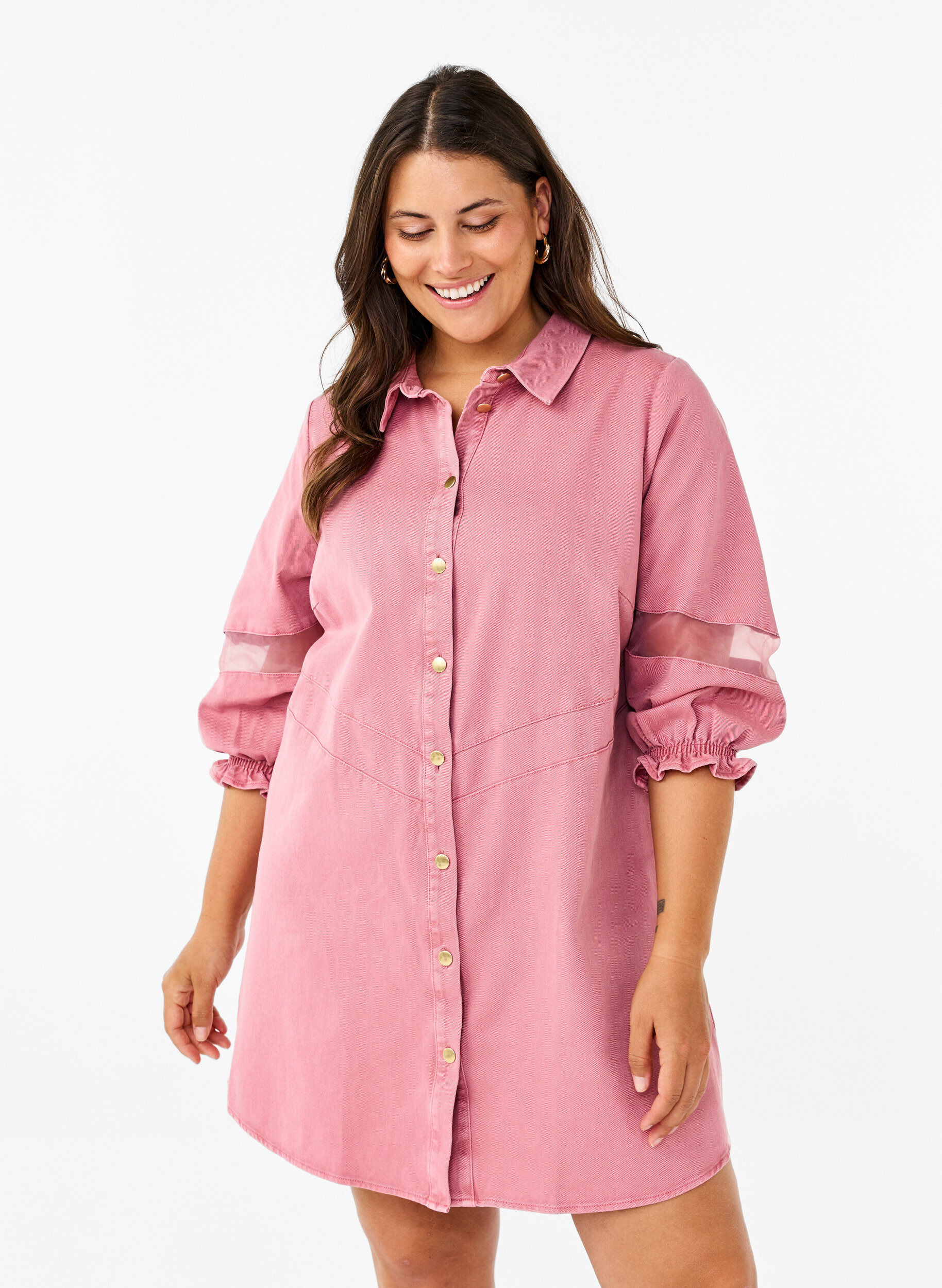 Zizzi Robe chemise en jean color&eacute;e avec d&eacute;tails en maille, Heather Rose, Model image number 0