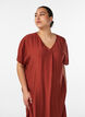 Robe &agrave; col en V en viscose, Bordeaux, Model image number 3