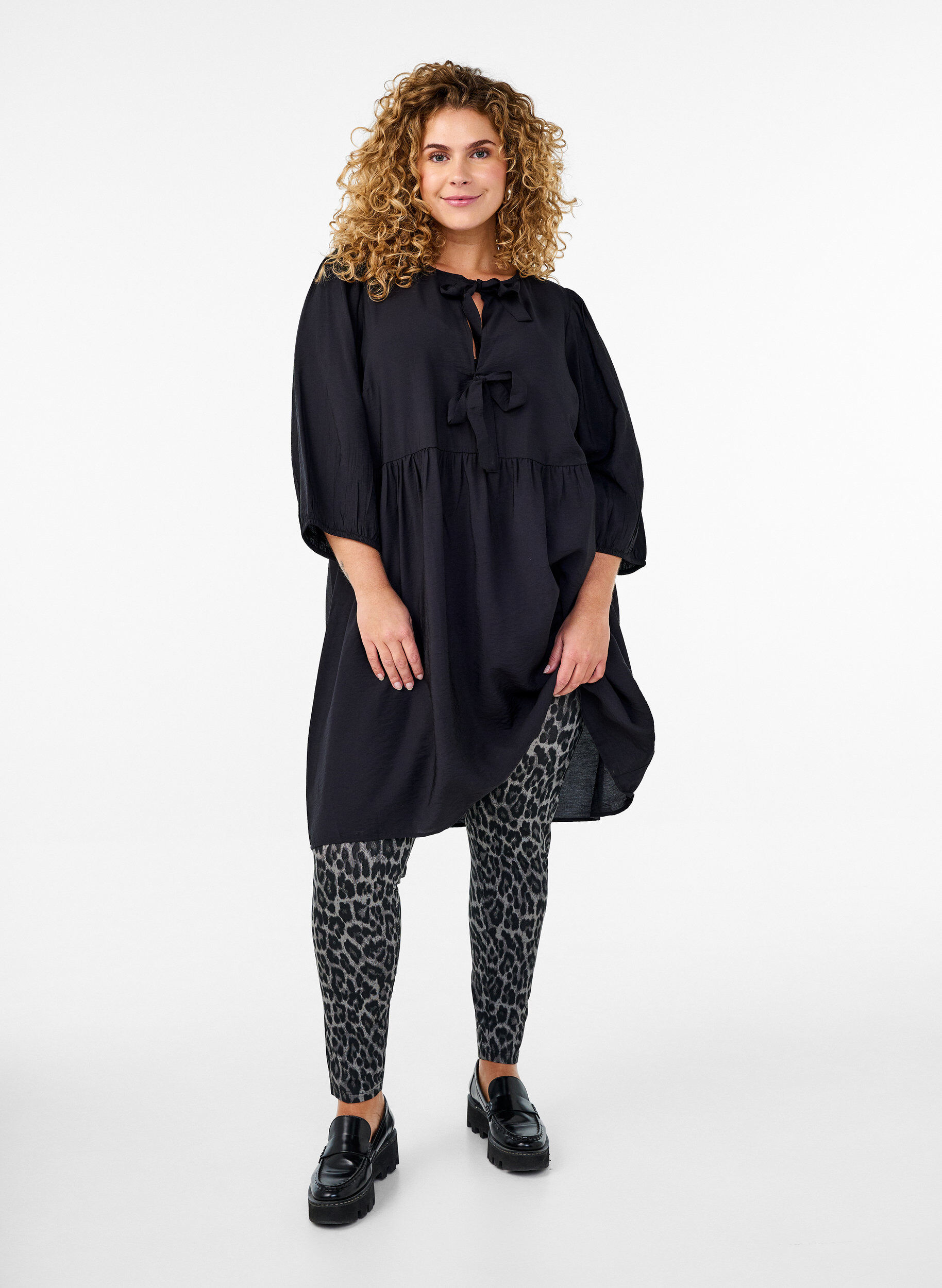 Zizzi Leggings en viscose imprim&eacute; z&egrave;bre, Gris anthracite, Model image number 1