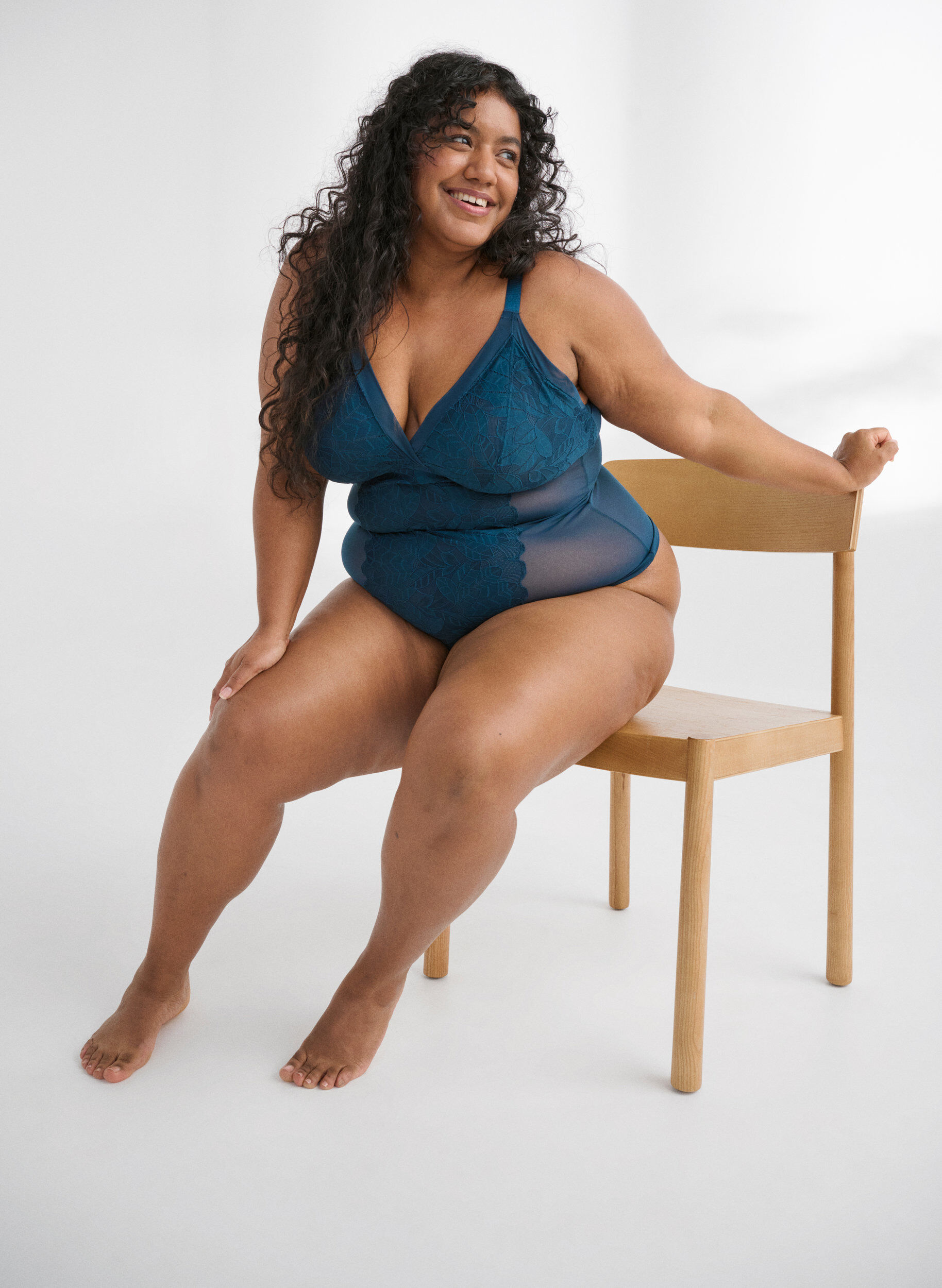 Zizzi Bodystocking en dentelle et en mesh, Bleu, Image image number 0