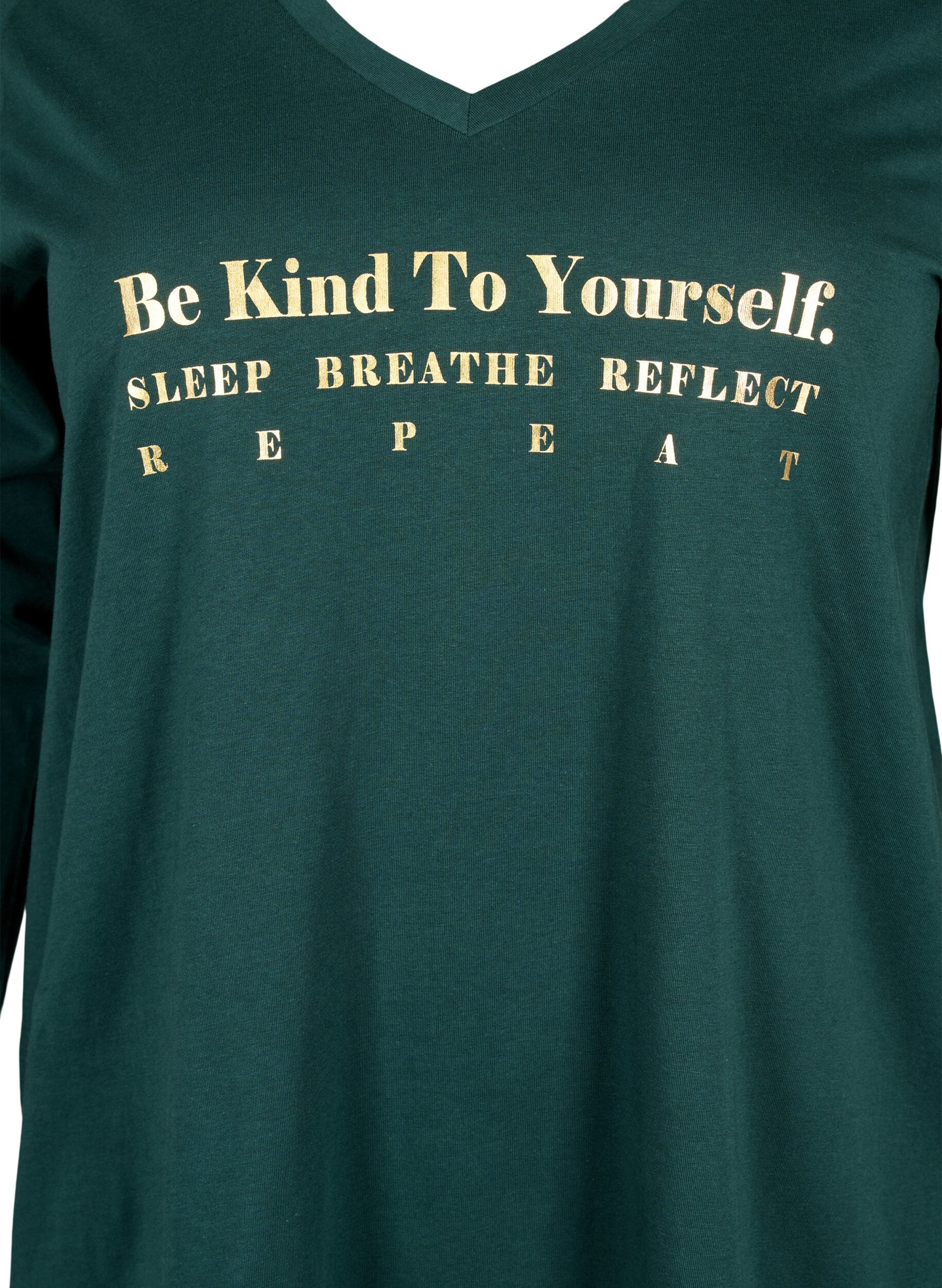 Zizzi Nachthemd aus Baumwolle mit Text-Aufdruck, Scarab, Packshot image number 2