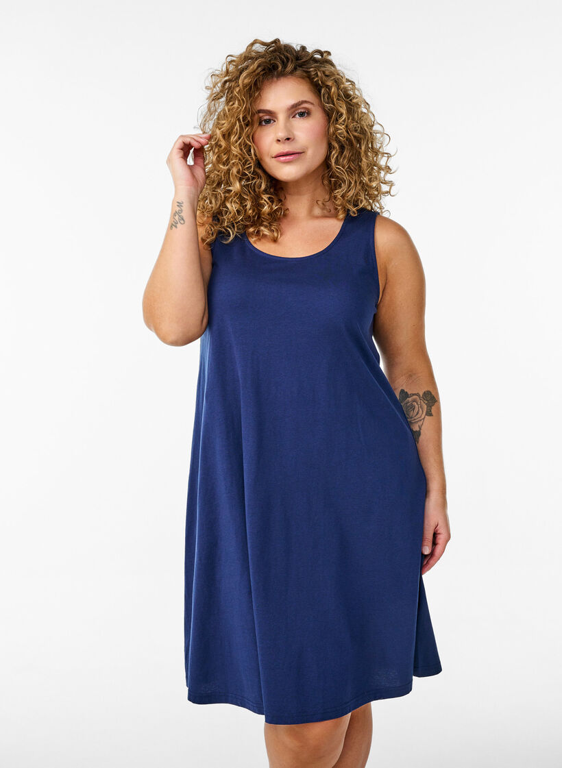Robe &eacute;vas&eacute;e sans manches, Bleu, Model image number 0