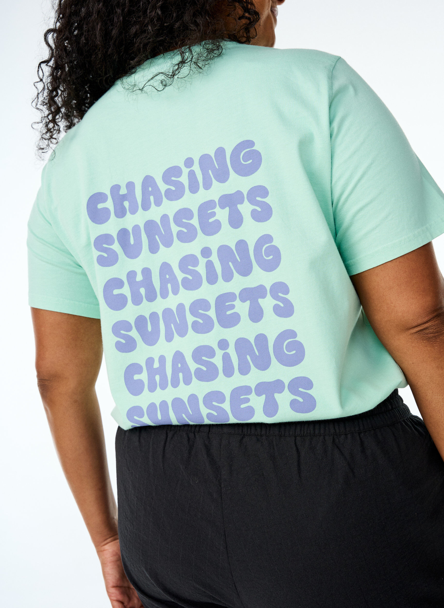 Zizzi T-Shirt aus Bio-Baumwolle mit R&uuml;ckenprint, Gr&uuml;n, Model image number 3