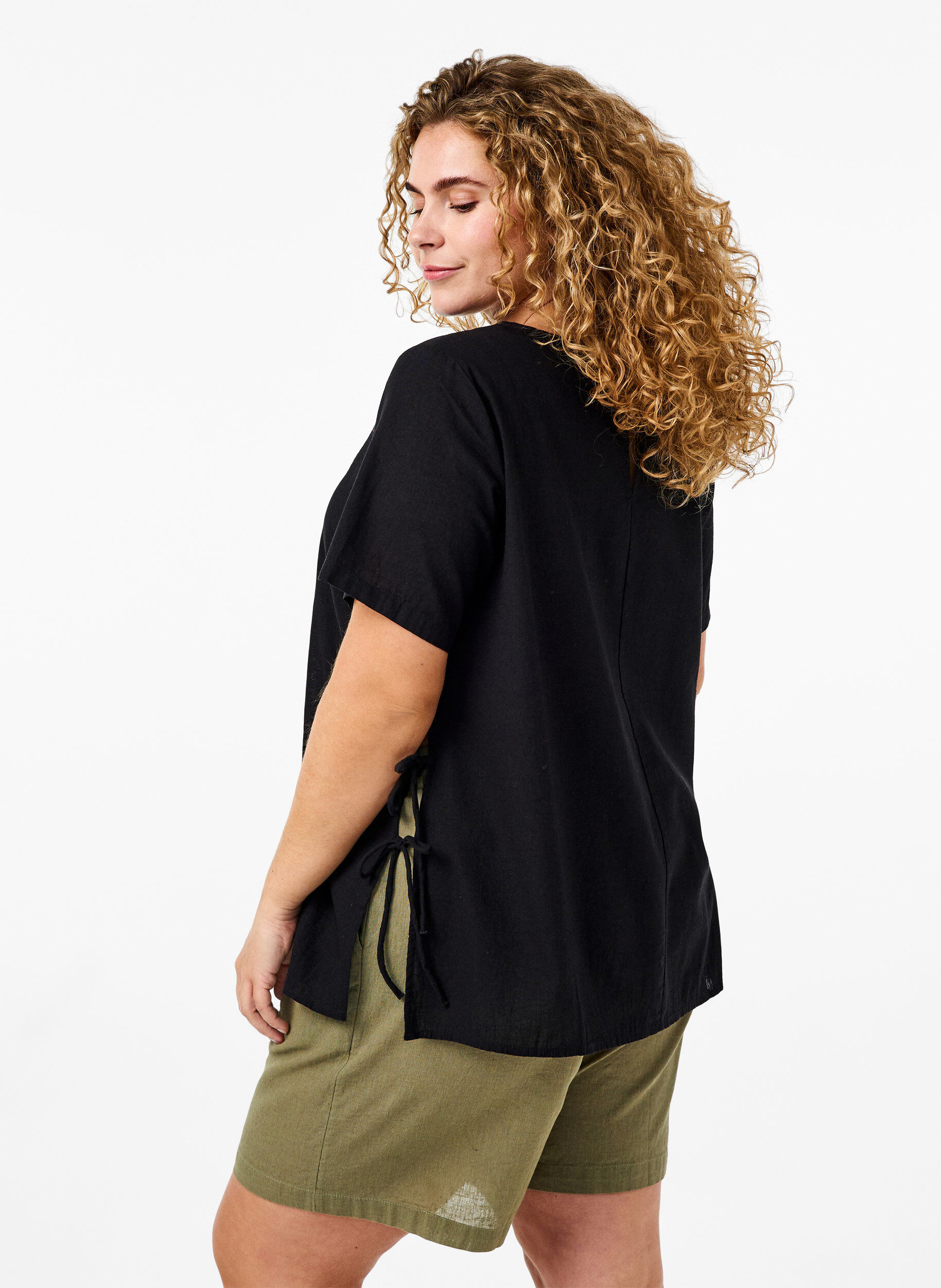 Zizzi Weite kurze Hosen aus Baumwoll-Leinen-Mischgewebe, Deep Lichen Green, Model image number 1