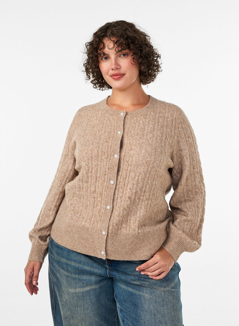 Cardigan en maille torsad&eacute;e avec boutons nacr&eacute;s, Beige, Model image number 0