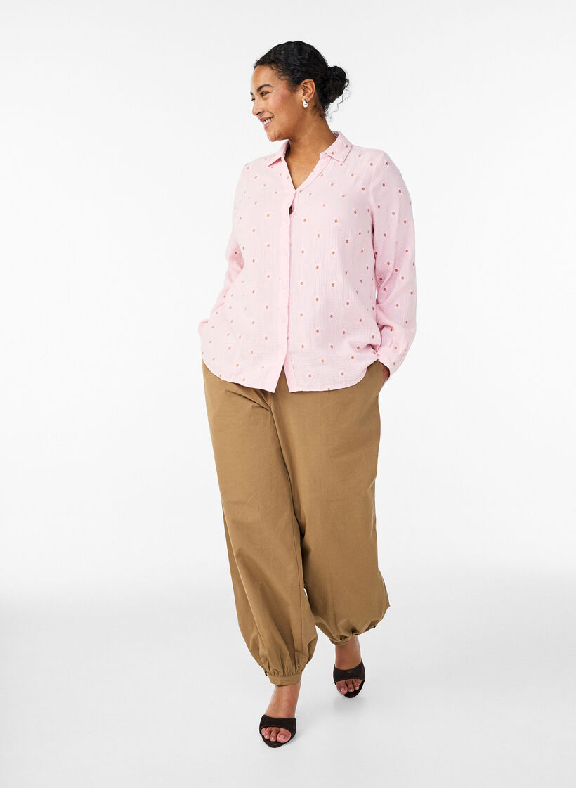 Blouse &agrave; manches longues en mousseline de coton avec motifs brod&eacute;s, Rose, Model image number 1