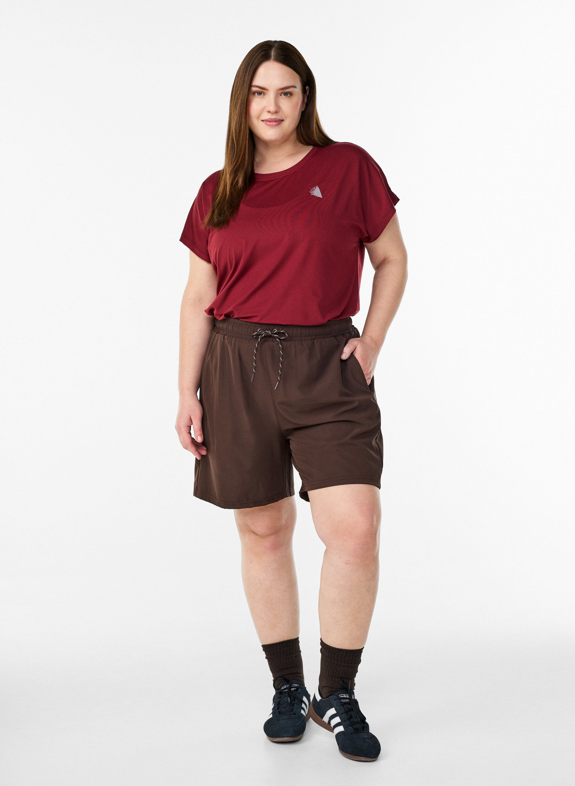 ZizziEinfarbiges Trainings-T-Shirt, Rot, Model image number 1