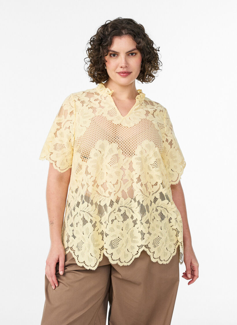 Bluse aus Spitze mit R&uuml;schenkragen und kurzen &Auml;rmeln, Gelb, Model image number 0