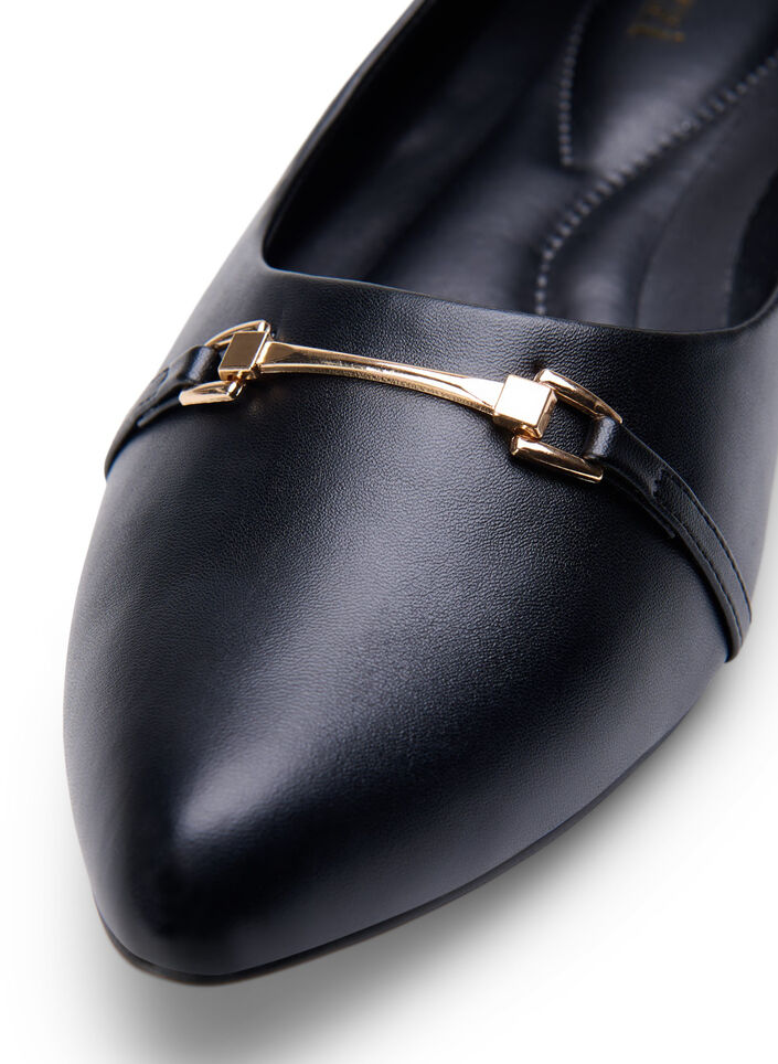Weit geschnittene Ballerinas mit goldener Schnalle, Black, Packshot image number 3