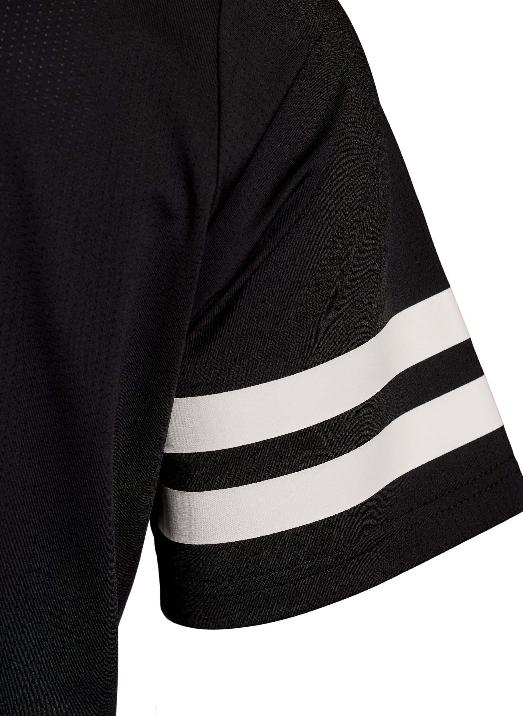 Zizzi Sportliches Poloshirt mit Streifen-Details, Schwarz, Packshot image number 3