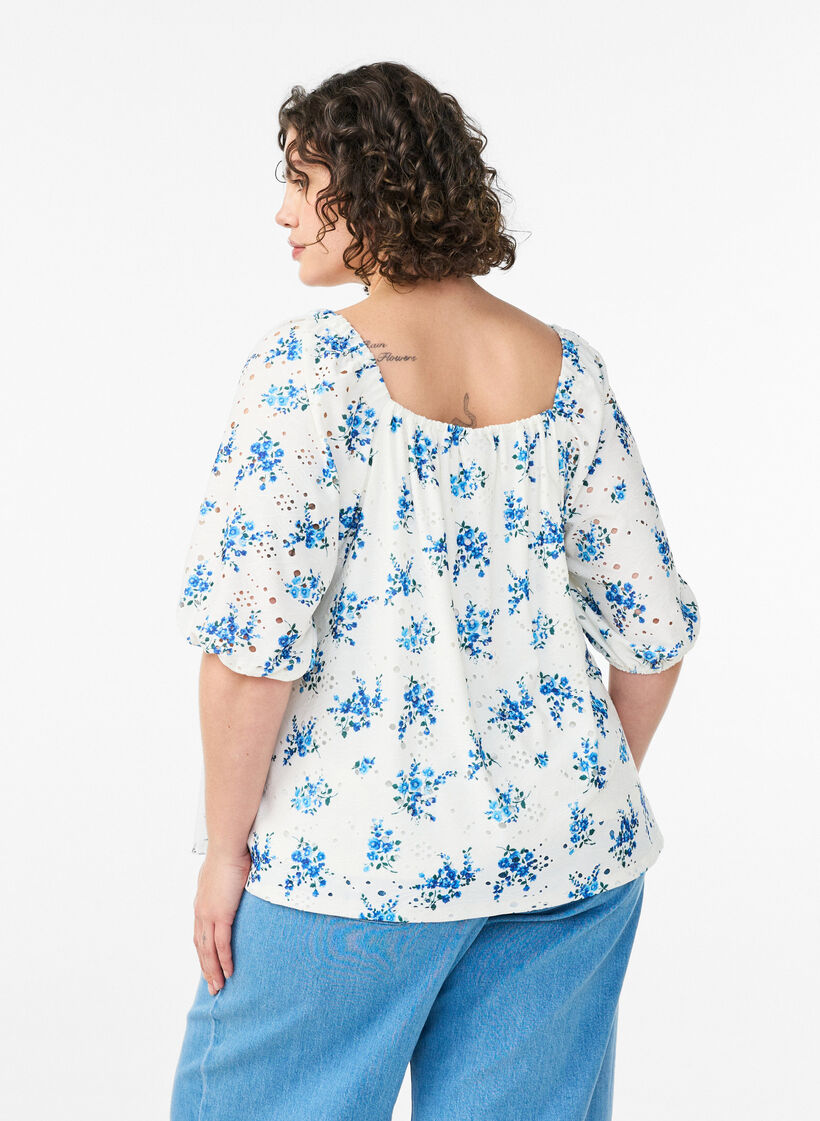 Gebl&uuml;mte Bluse mit Karree-Ausschnitt und Lochstickerei, Wei&szlig;, Model image number 2