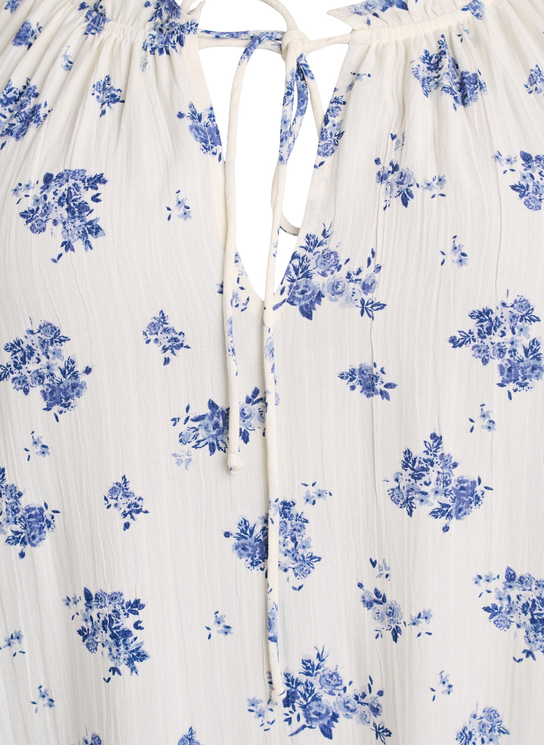 Zizzi Blouse en viscose &agrave; fleurs avec manches mi-longues, Blanc, Packshot image number 2