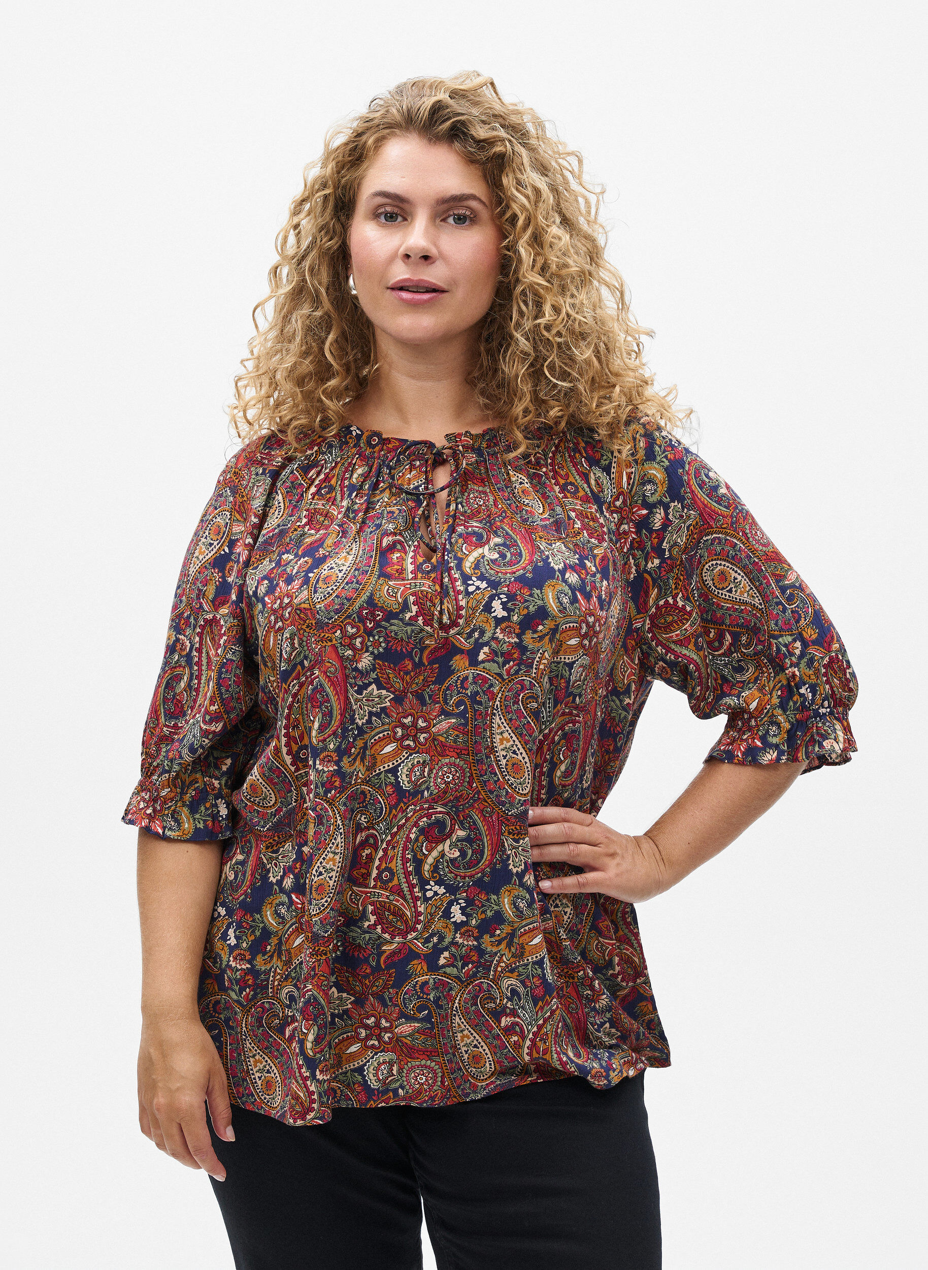 ZizziBluse aus Viskose mit Paisleymuster und Ellbogen&auml;rmeln, Blau, Model image number 0