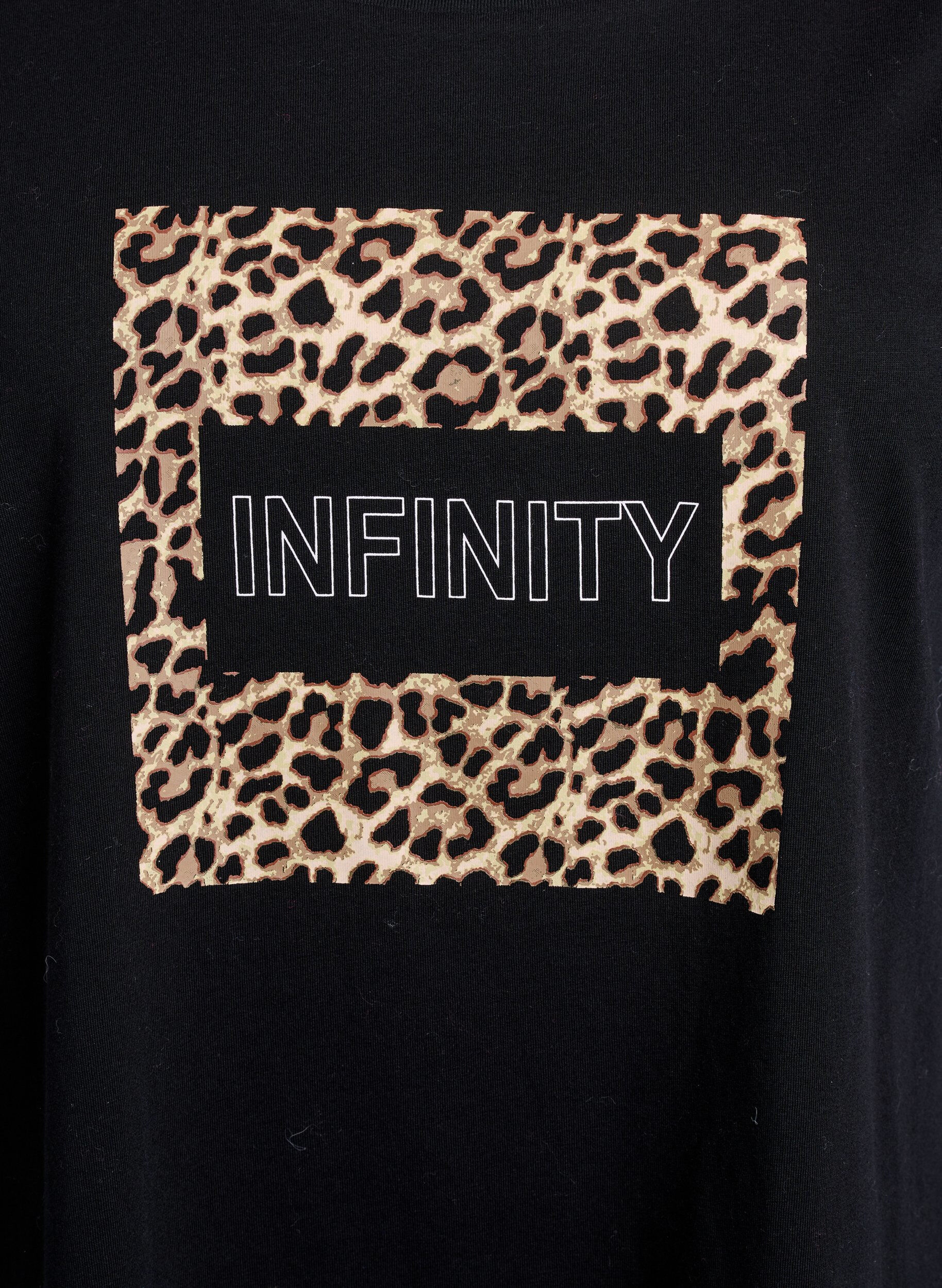 Zizzi T-Shirt mit Leopardenmuster und Text, Black Leo, Packshot image number 2