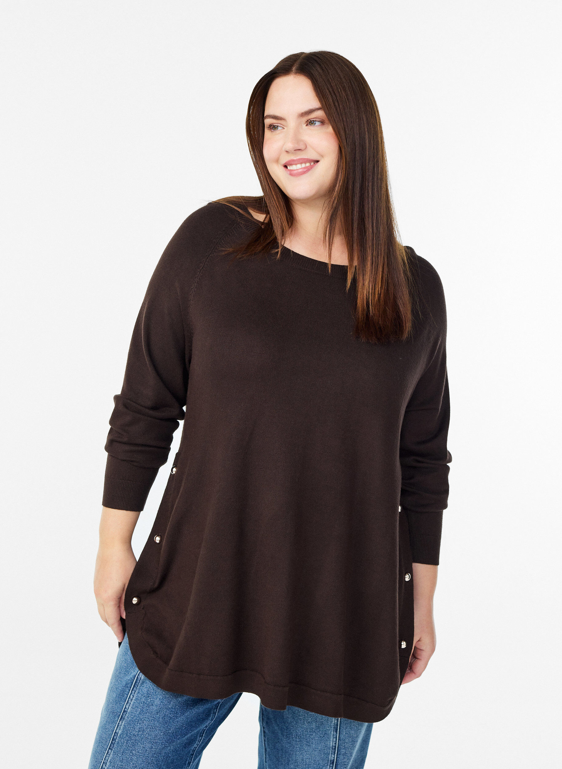 ZizziStrickbluse mit seitlichen Kn&ouml;pfen, Braun, Model image number 0