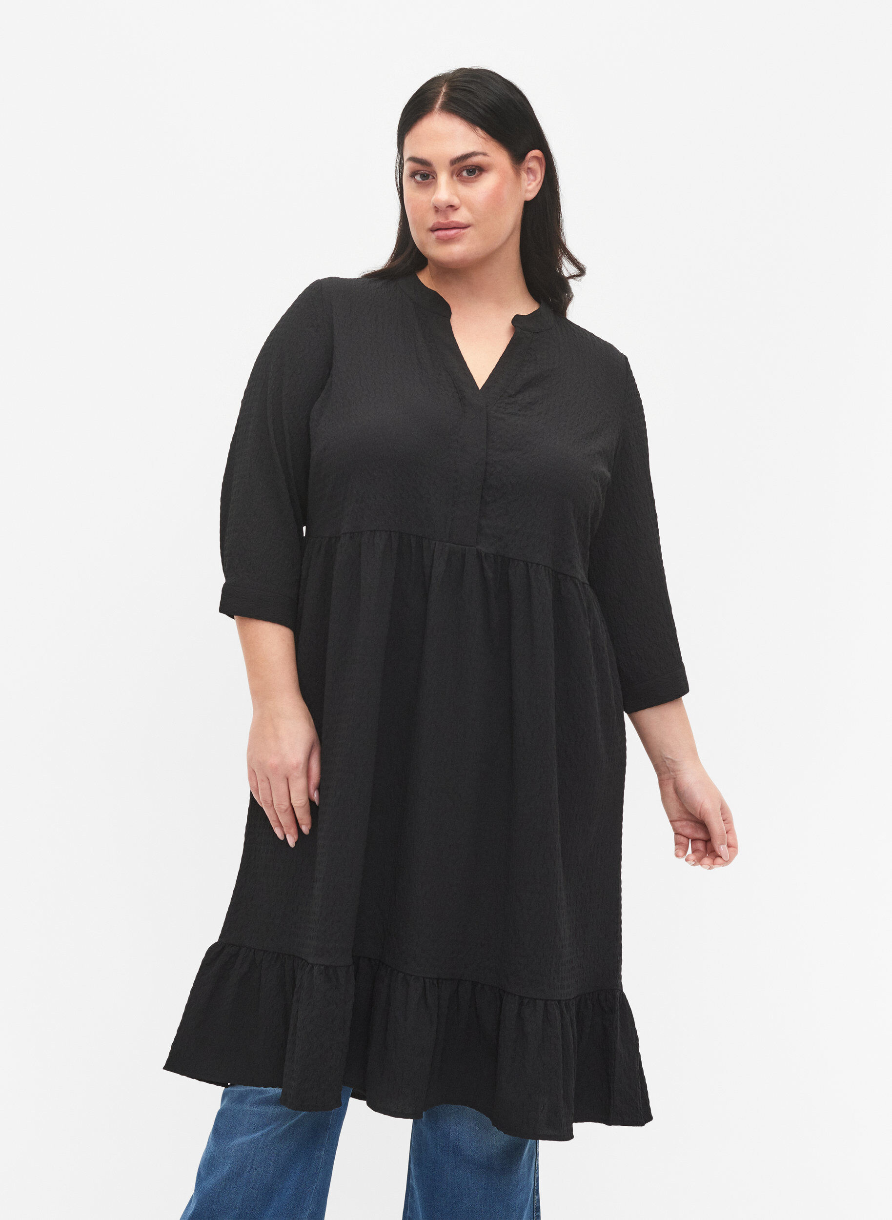 Zizzi Einfarbiges Midikleid mit 3/4-&Auml;rmeln, Black, Model image number 0