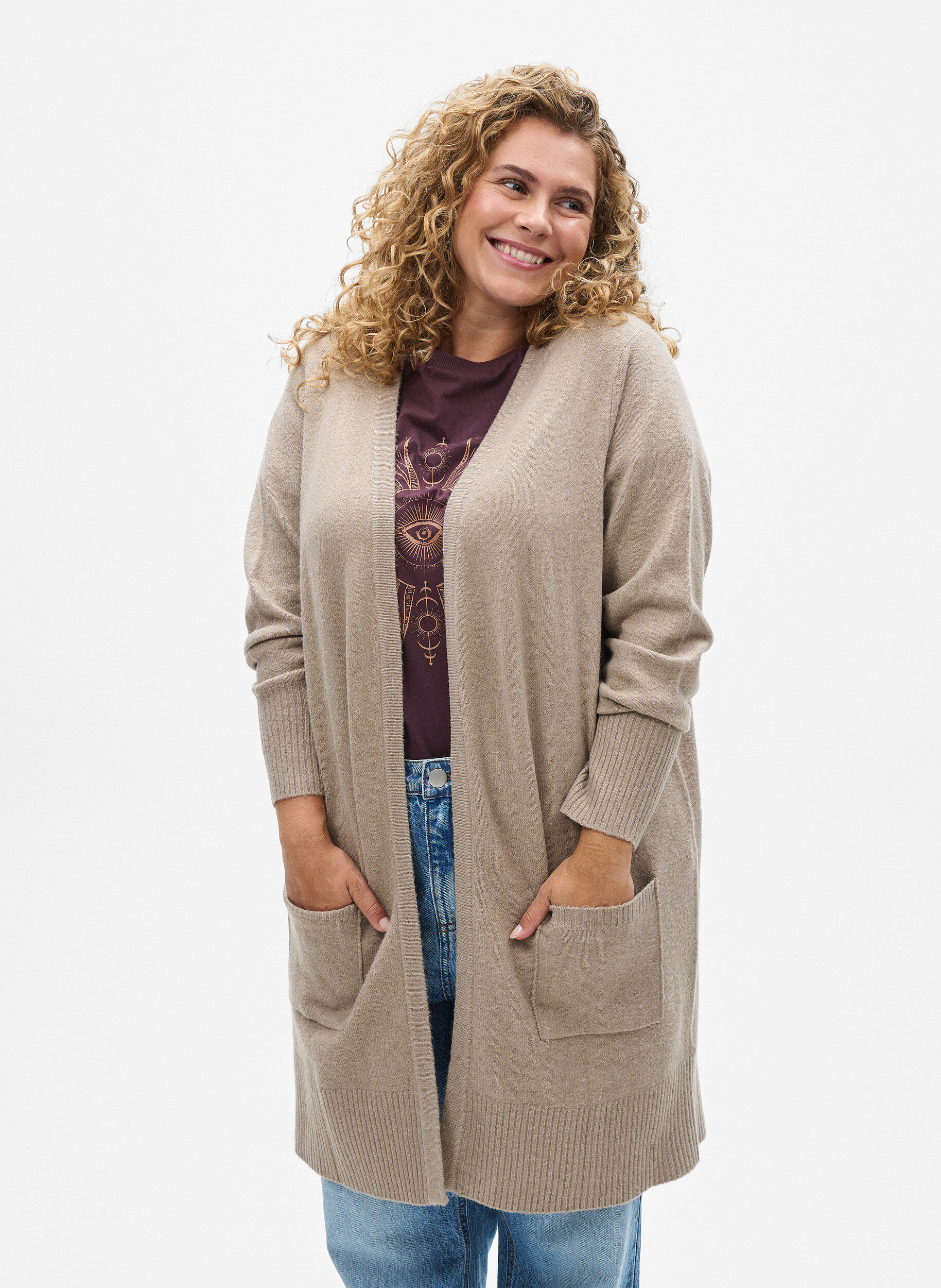 Strickjacke mit Rippenstrick und Taschen, Beige, Model