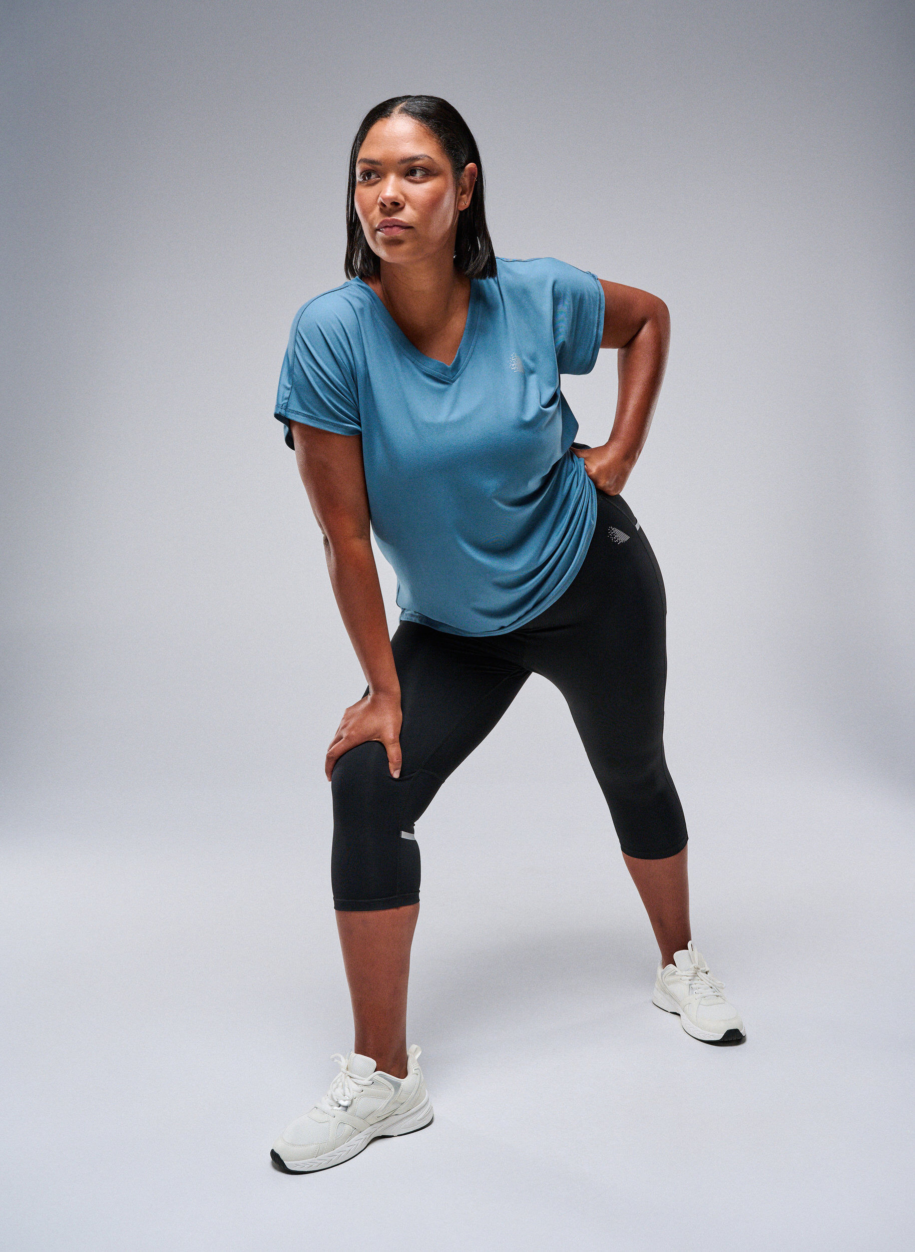 ZizziT-shirt de sport &agrave; manches courtes et col en V, Bleu p&eacute;trole, Image image number 0