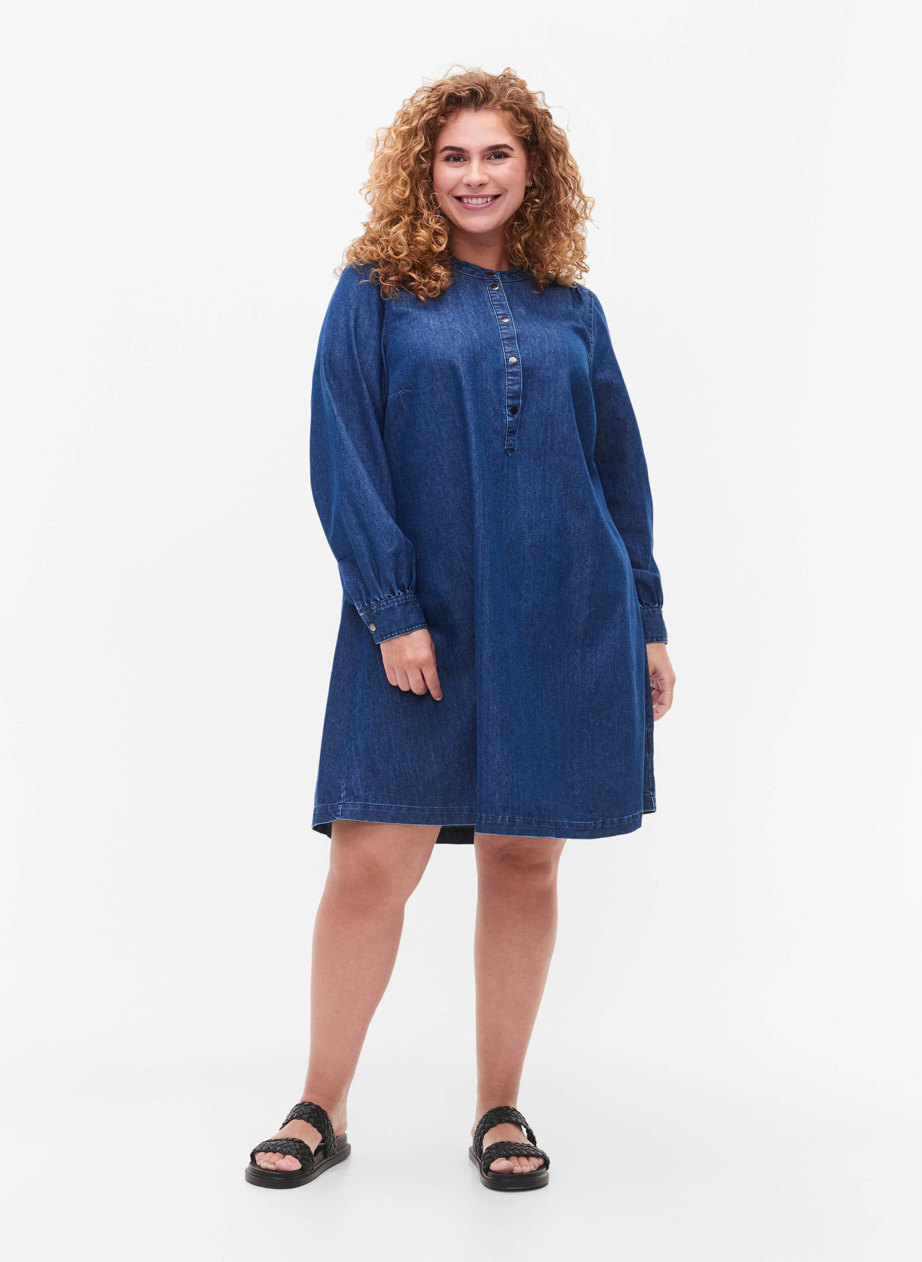 Zizzi Robe en jean &agrave; manches longues, Blue denim, Model image number 2