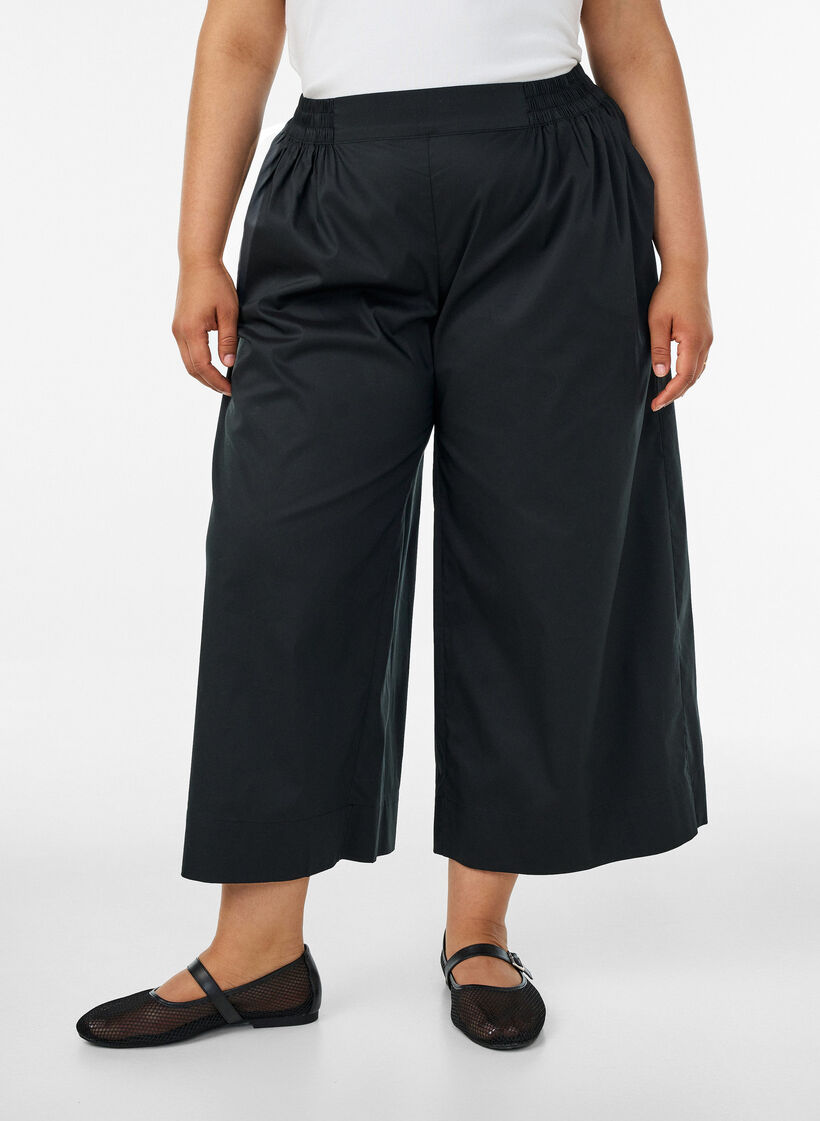 Jupe-culotte avec ceinture &eacute;lastique et jambes amples, Noir, Model image number 2