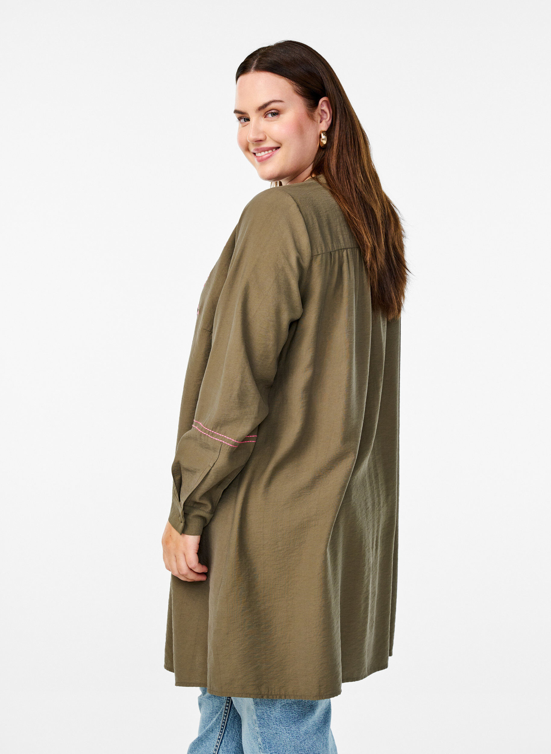 Zizzi Robe courte avec broderie en contraste, Vert fonc&eacute;, Model image number 2