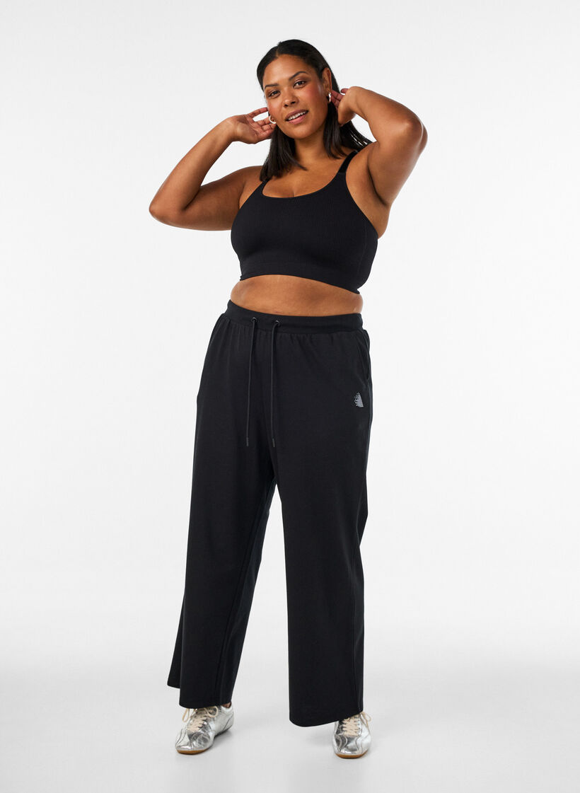 Nahtloser gerippter Sport-BH, Schwarz, Model image number 1