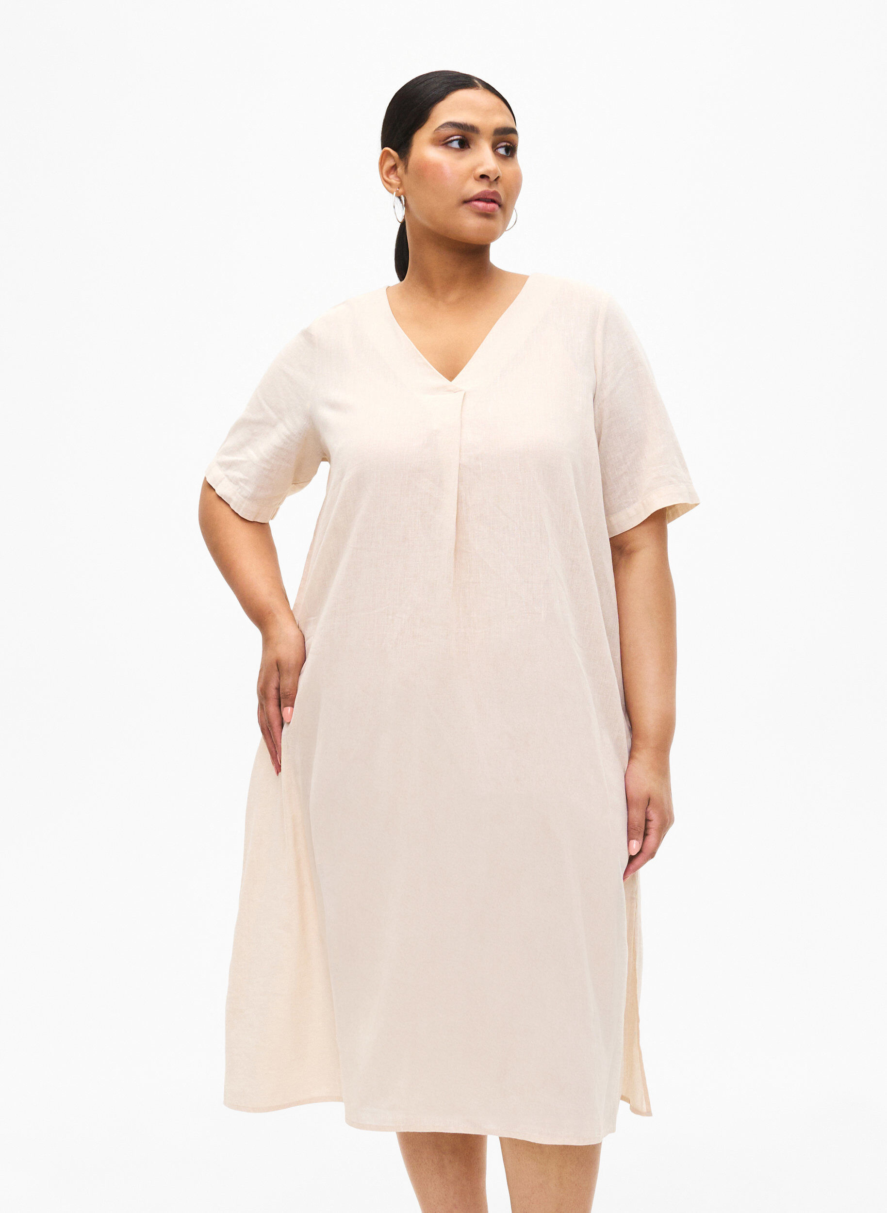 Robe caftan en m&eacute;lange de coton avec du lin, Beige, Model