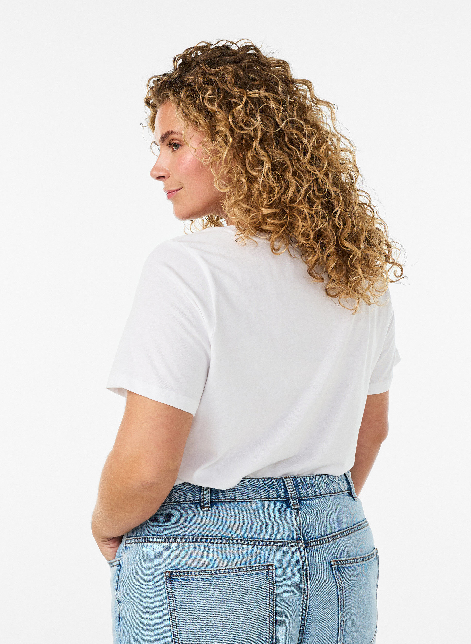 ZizziT-shirt en coton avec imprim&eacute; sur le devant et col en V, Blanc, Model image number 2