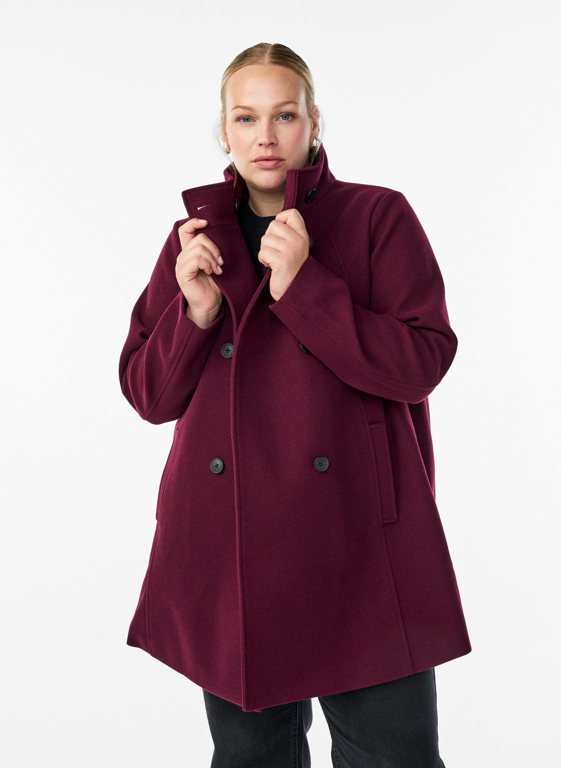 Manteau court &agrave; la coupe &eacute;vas&eacute;e, Bordeaux fonc&eacute;, Model