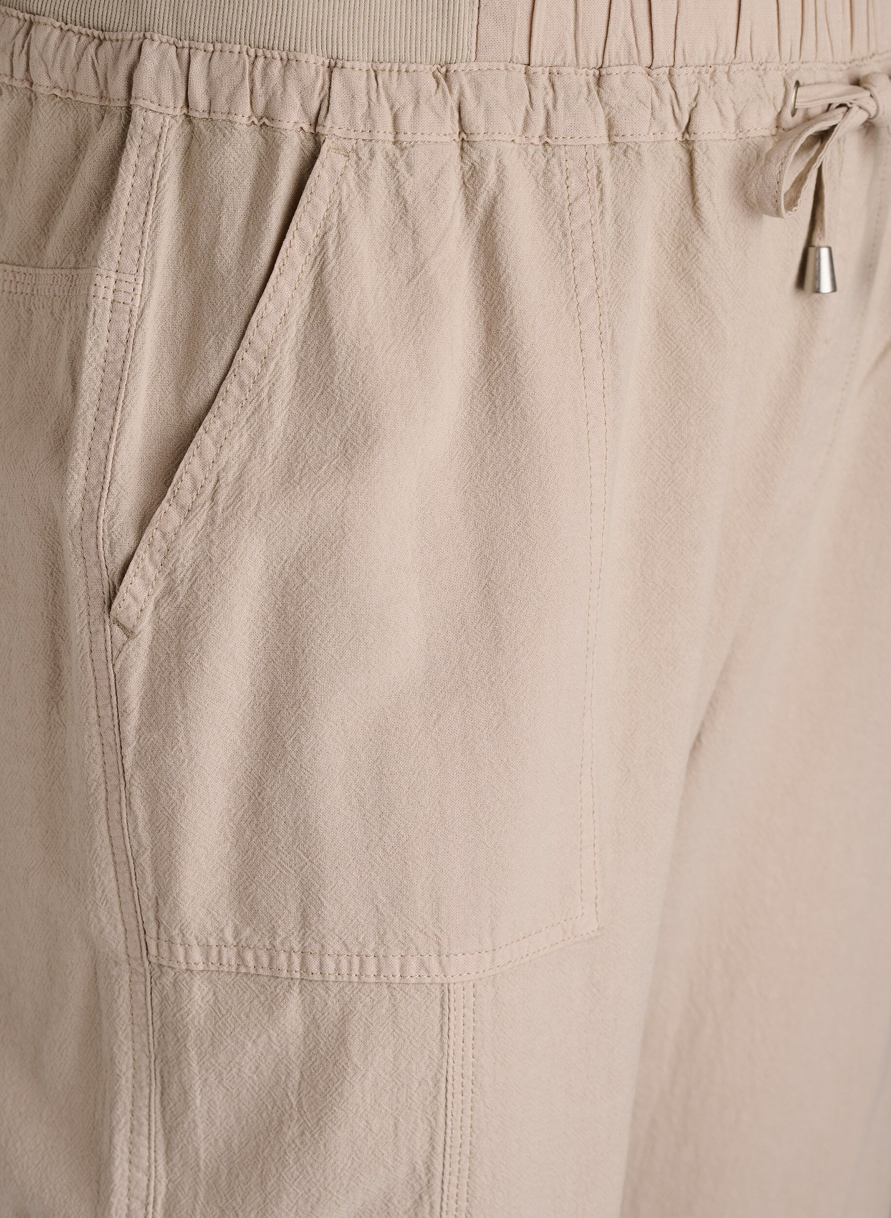 Zizzi Pantalon cargo ample en coton, Beige, Packshot image number 2
